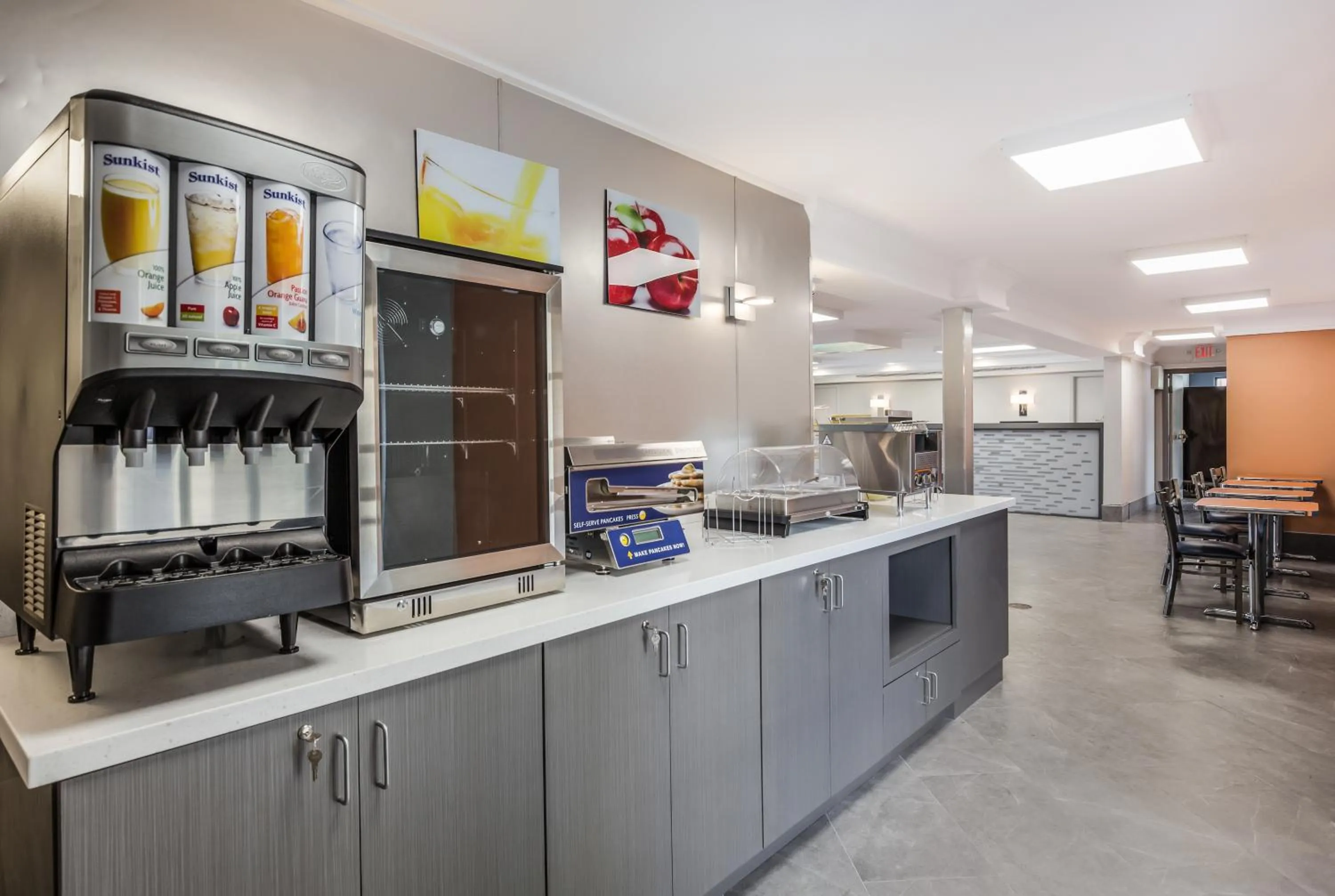 Food and drinks in Quality Inn Hampton - Newport News