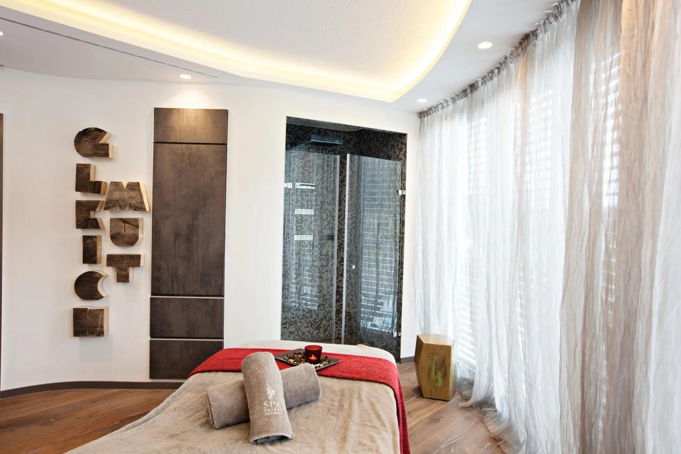 Spa and wellness centre/facilities, Bed in Hotel Traube Tonbach