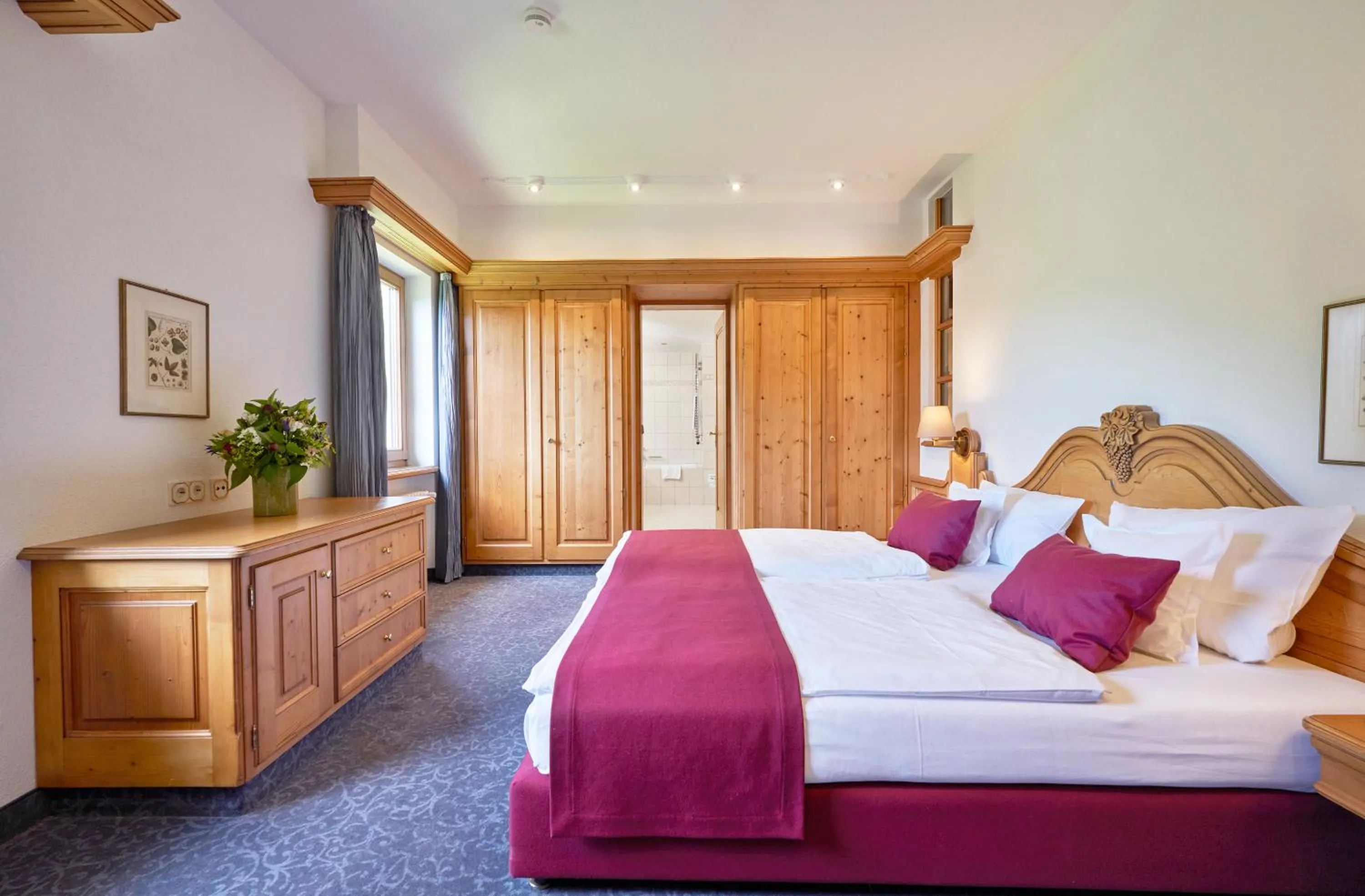 Bedroom, Bed in Hotel Traube Tonbach