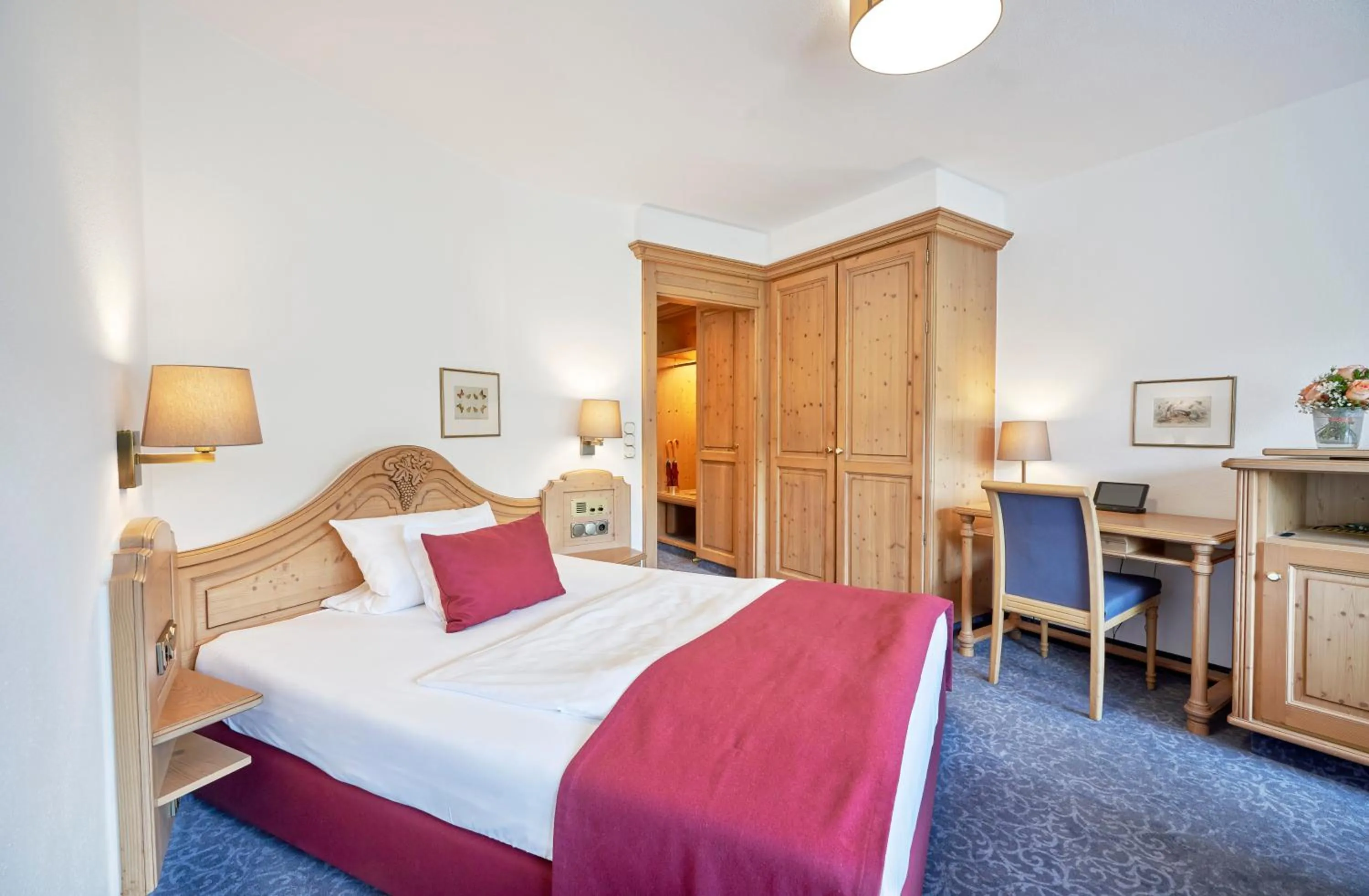 Photo of the whole room, Bed in Hotel Traube Tonbach