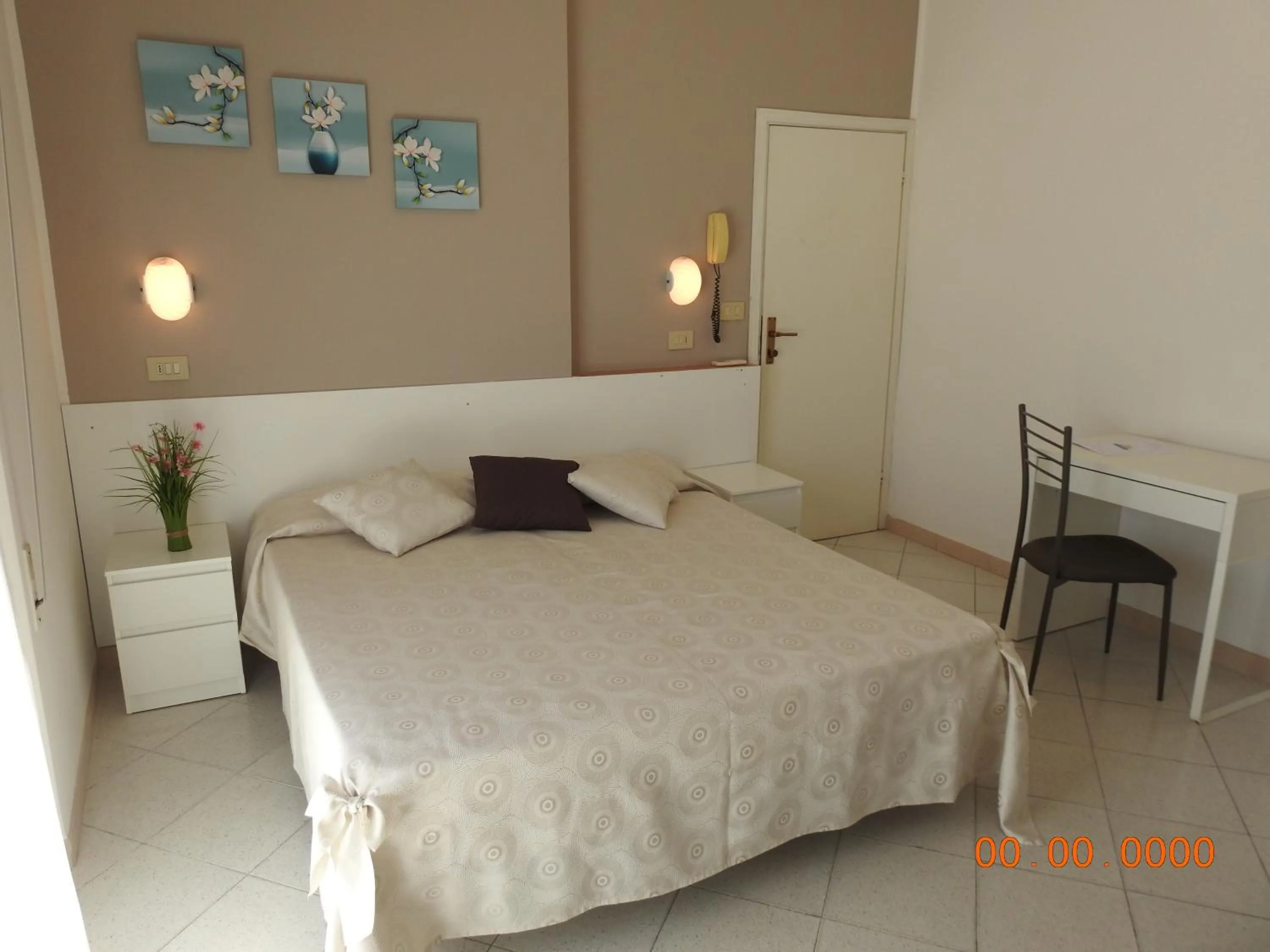 Photo of the whole room in Hotel La Bella Vita