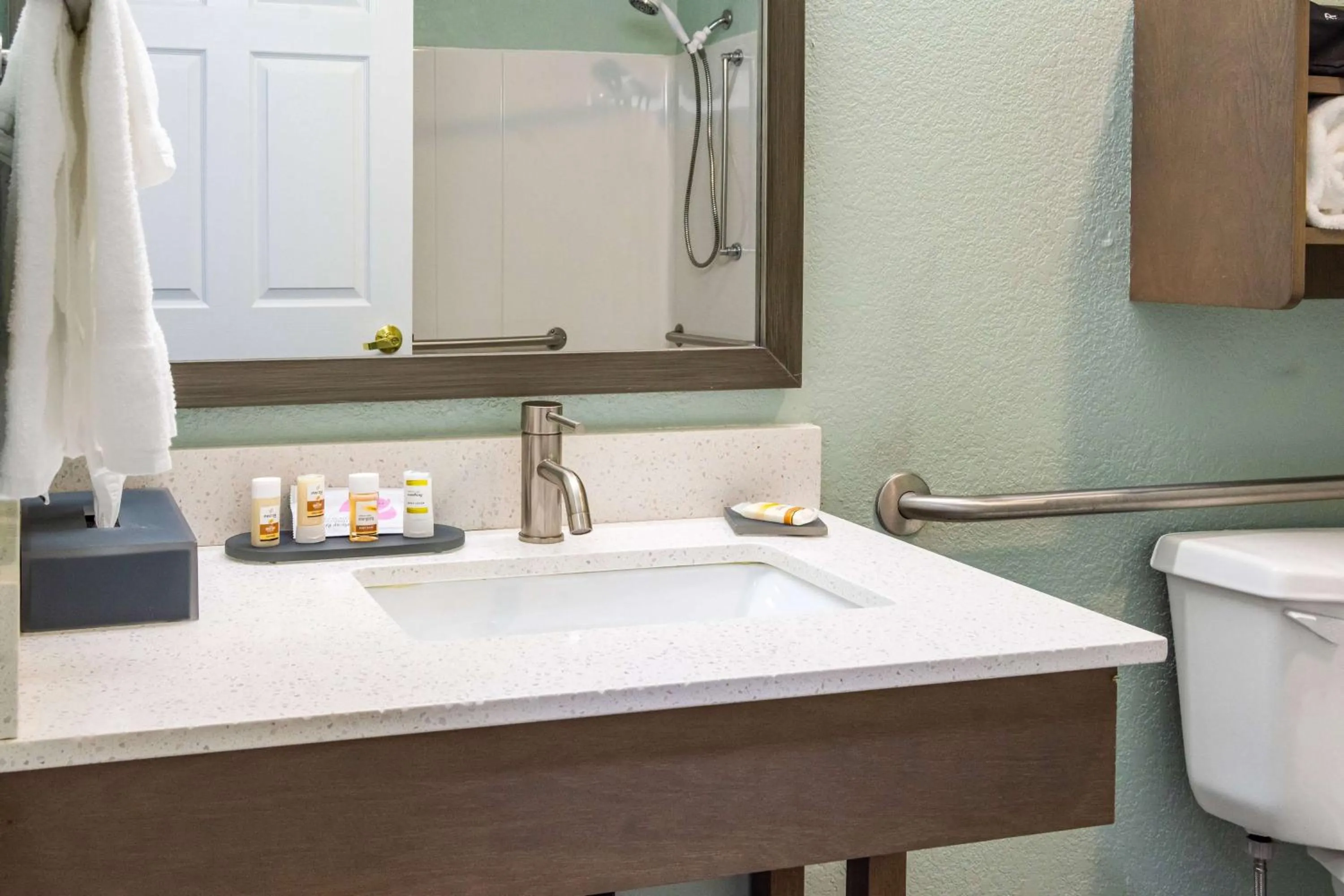 Bathroom in La Quinta by Wyndham Newport