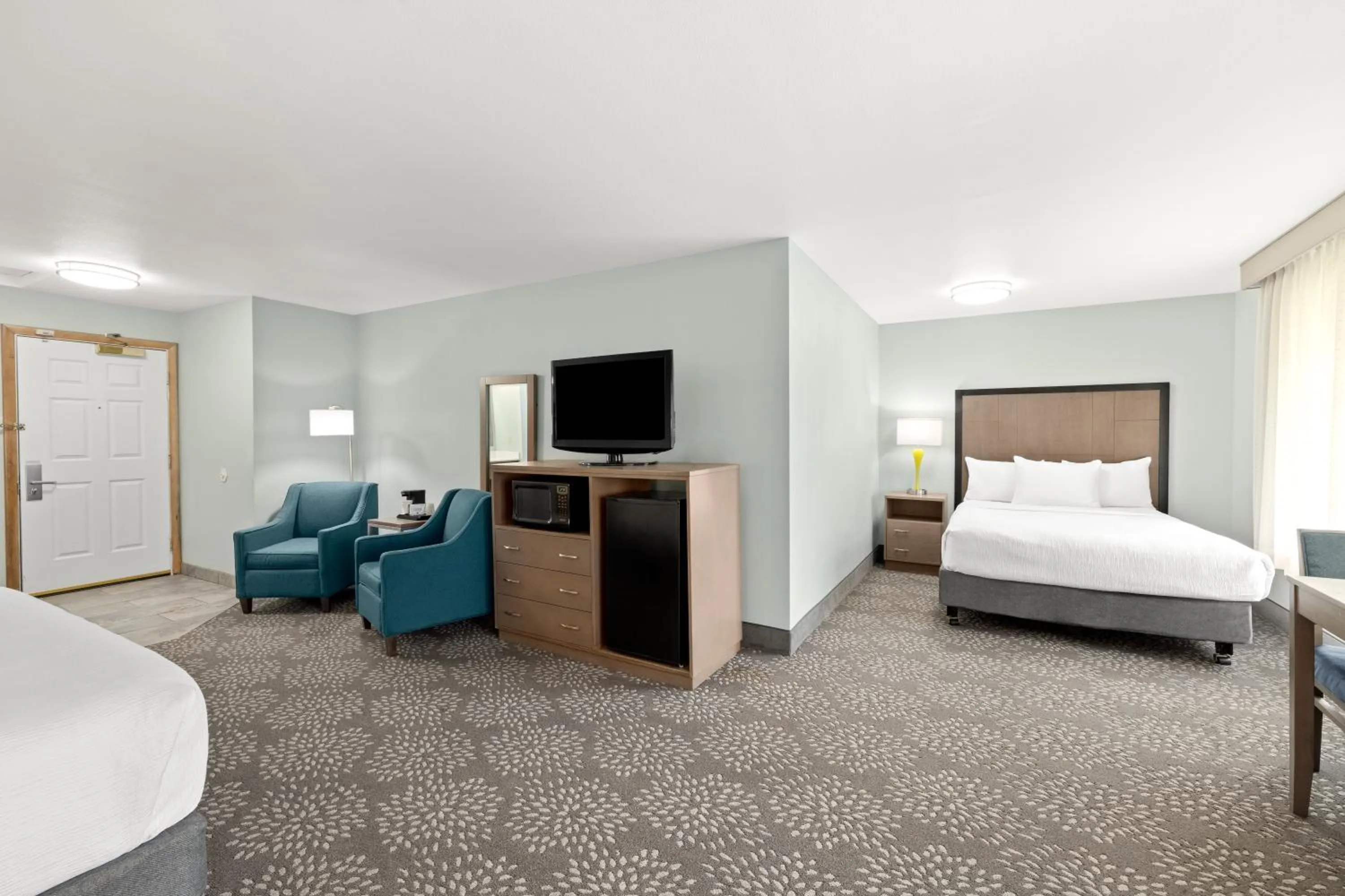 Bedroom, Bed in La Quinta by Wyndham Newport