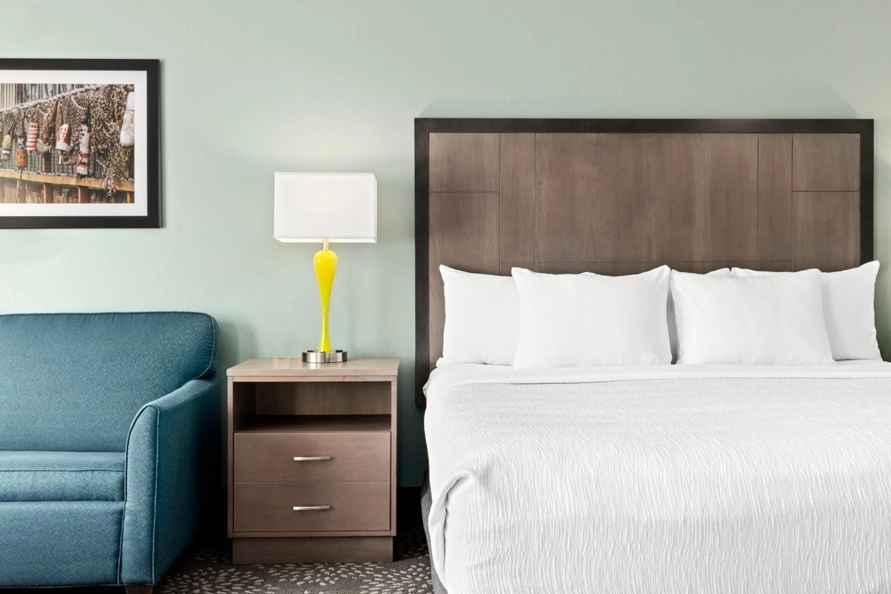 Bedroom, Bed in La Quinta by Wyndham Newport