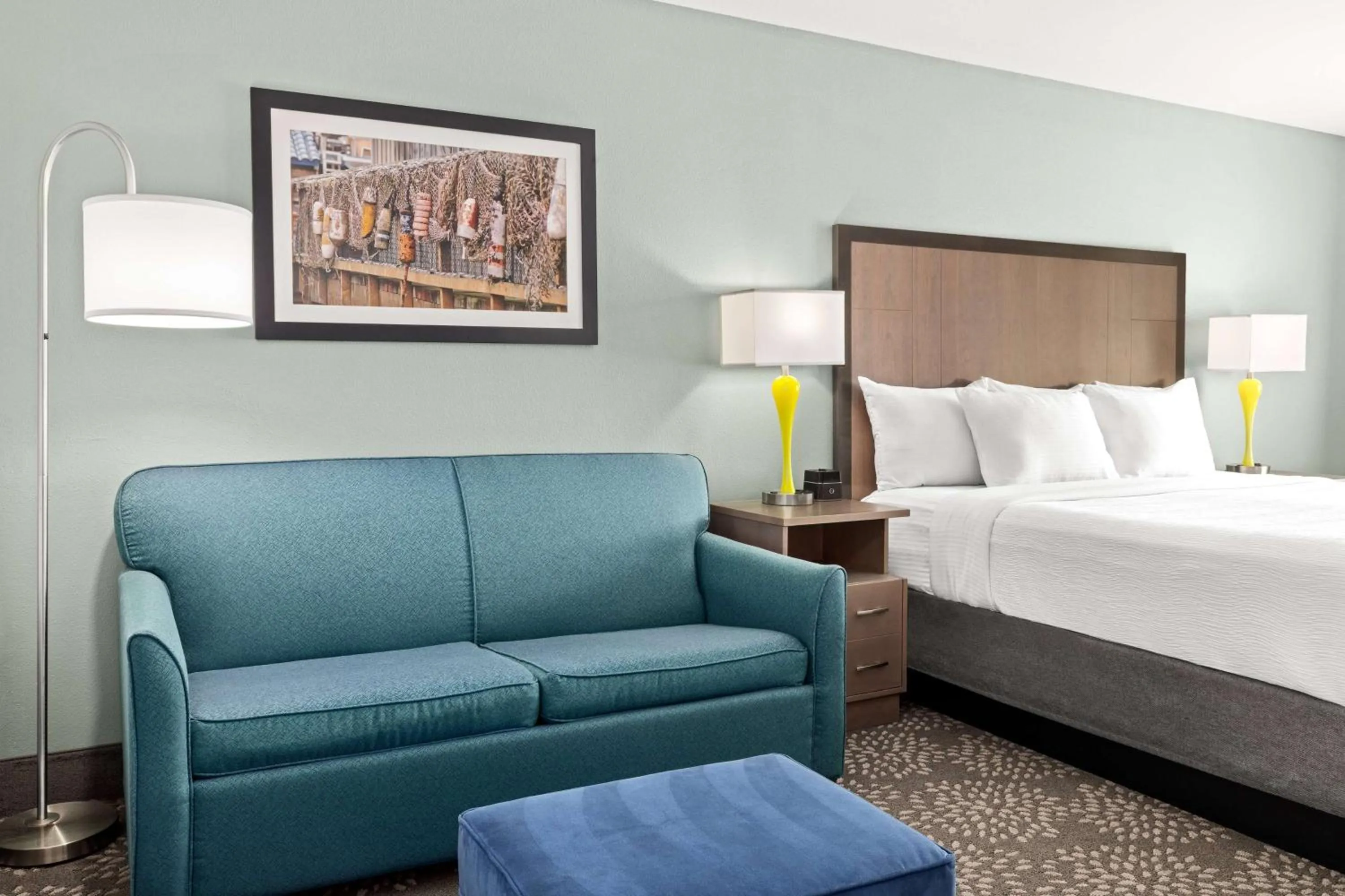 Photo of the whole room, Bed in La Quinta by Wyndham Newport