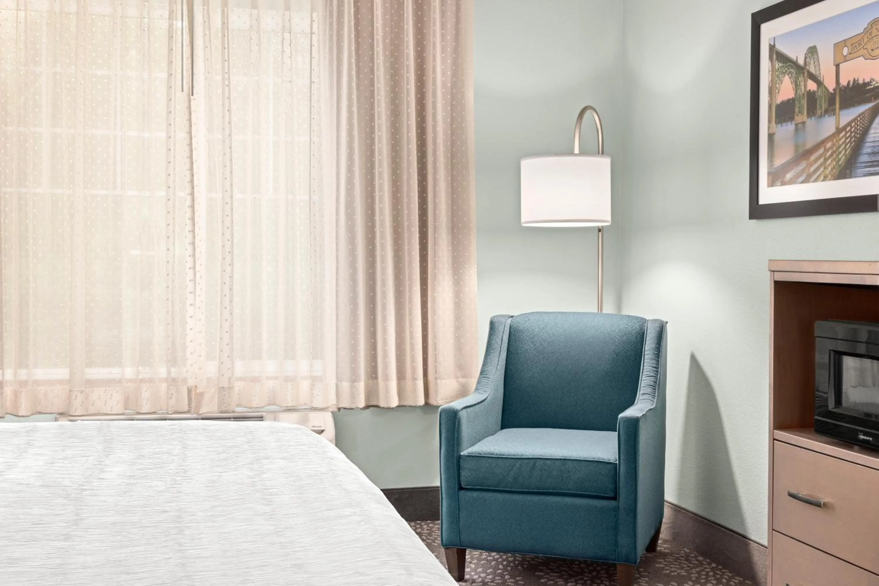 Bedroom, Bed in La Quinta by Wyndham Newport