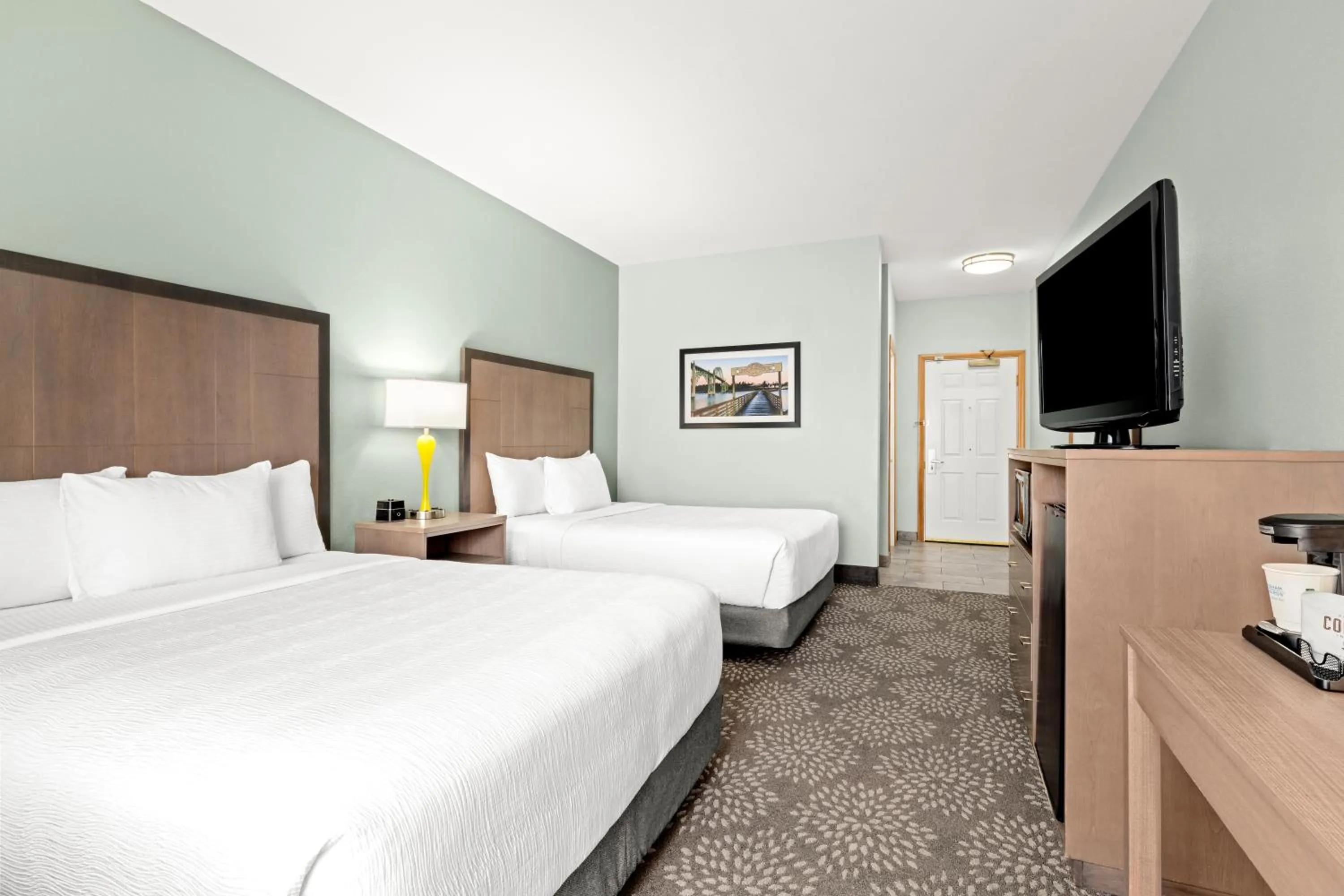 Bedroom, Bed in La Quinta by Wyndham Newport