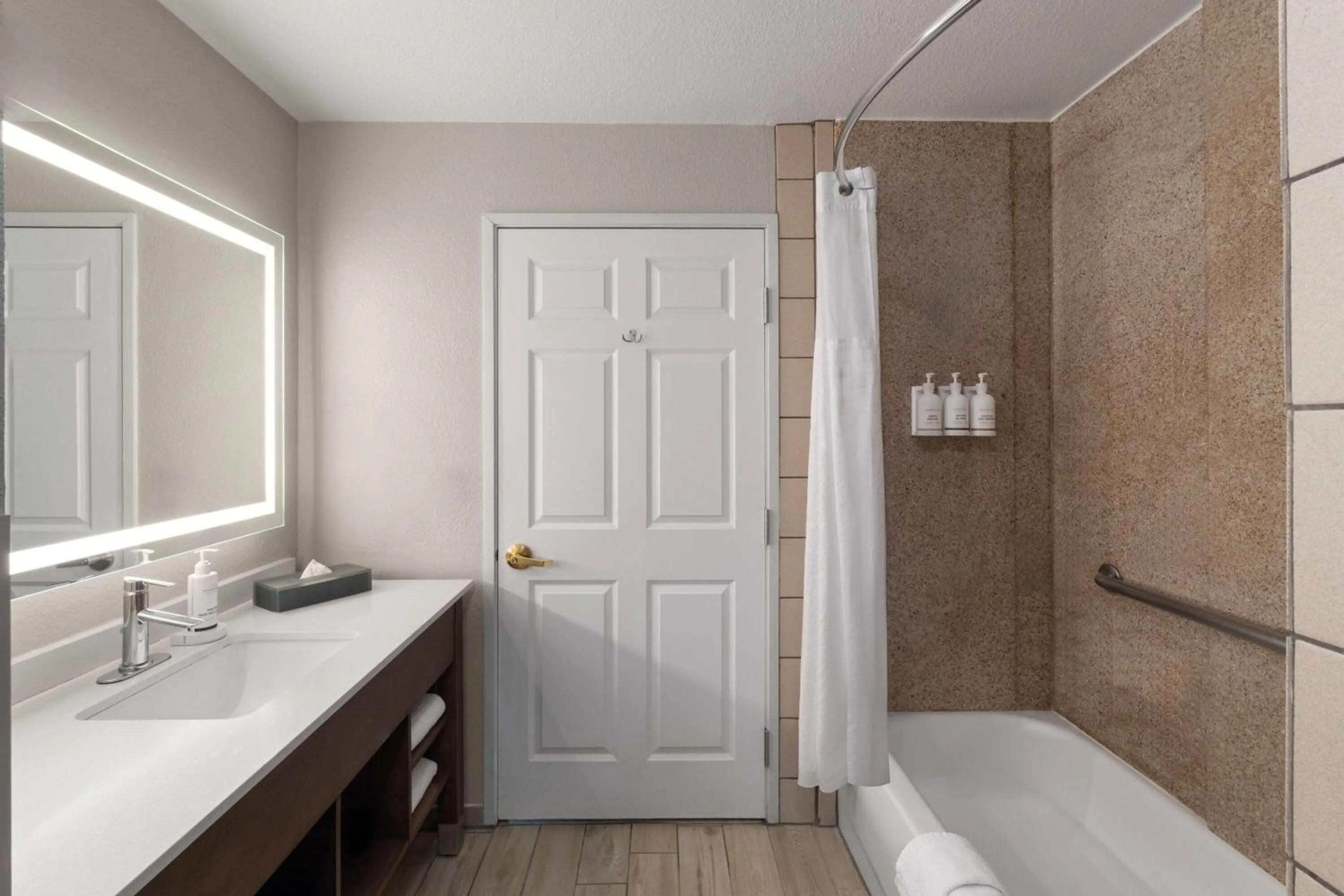 Bathroom in La Quinta by Wyndham Gallup