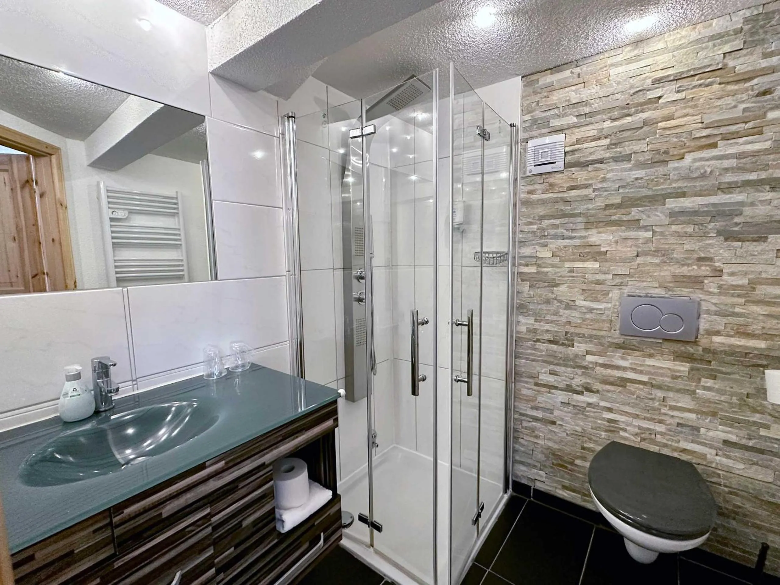 Bathroom in Hotel Hirschen