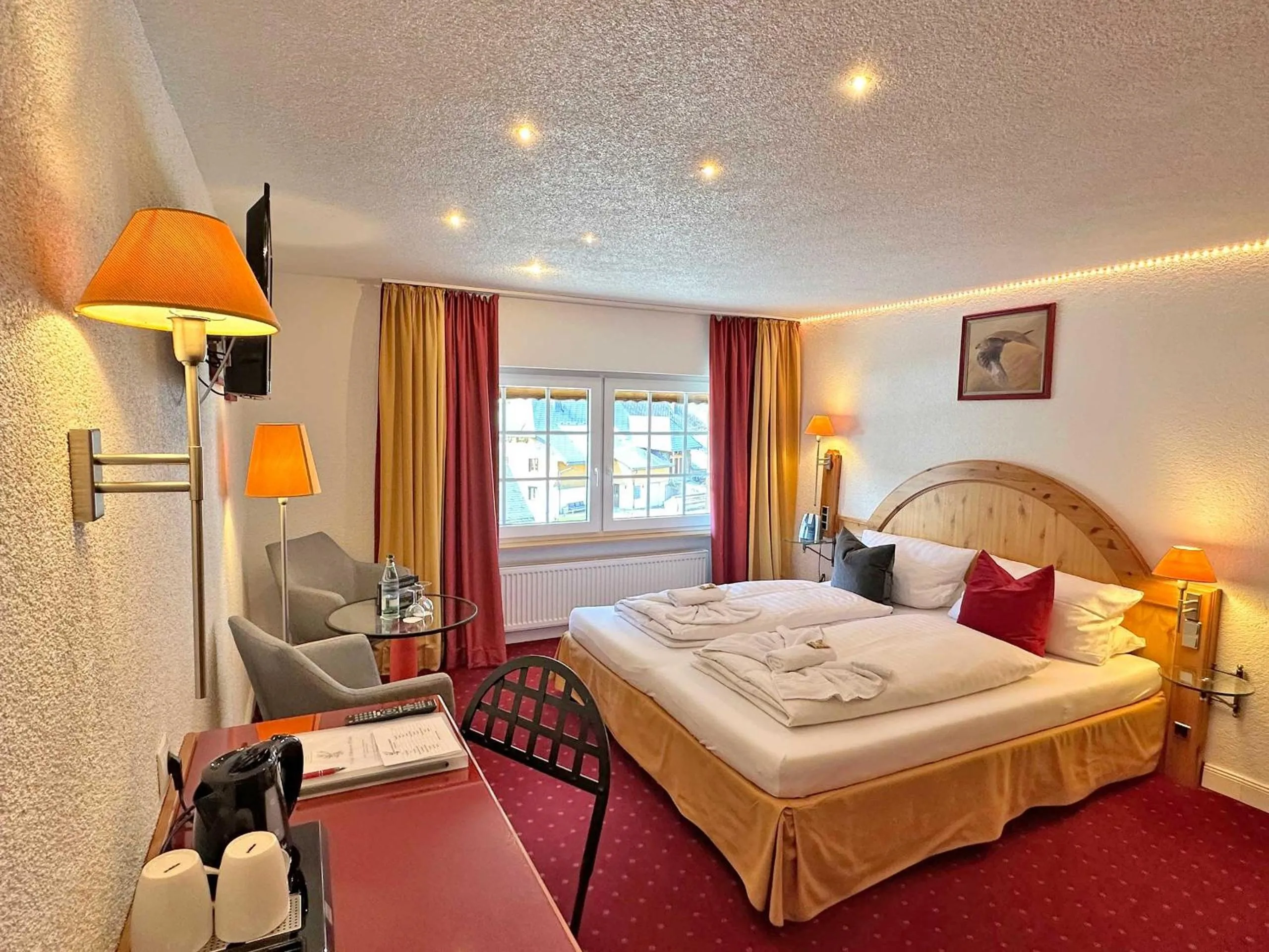Bedroom, Bed in Hotel Hirschen