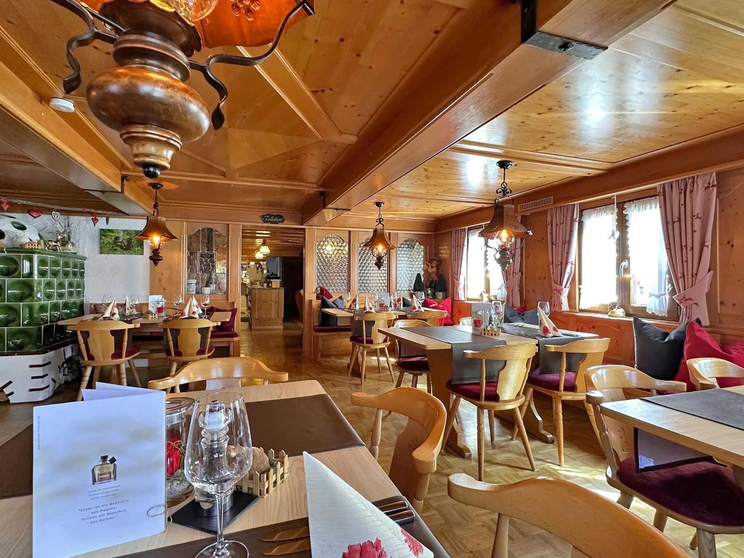 Restaurant/places to eat in Hotel Hirschen