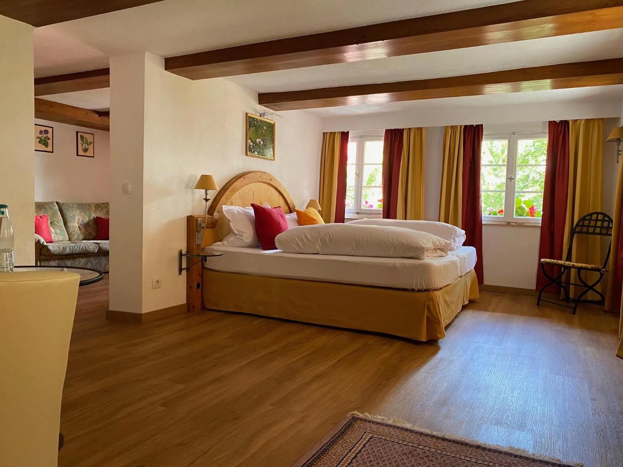 Bedroom, Bed in Hotel Hirschen