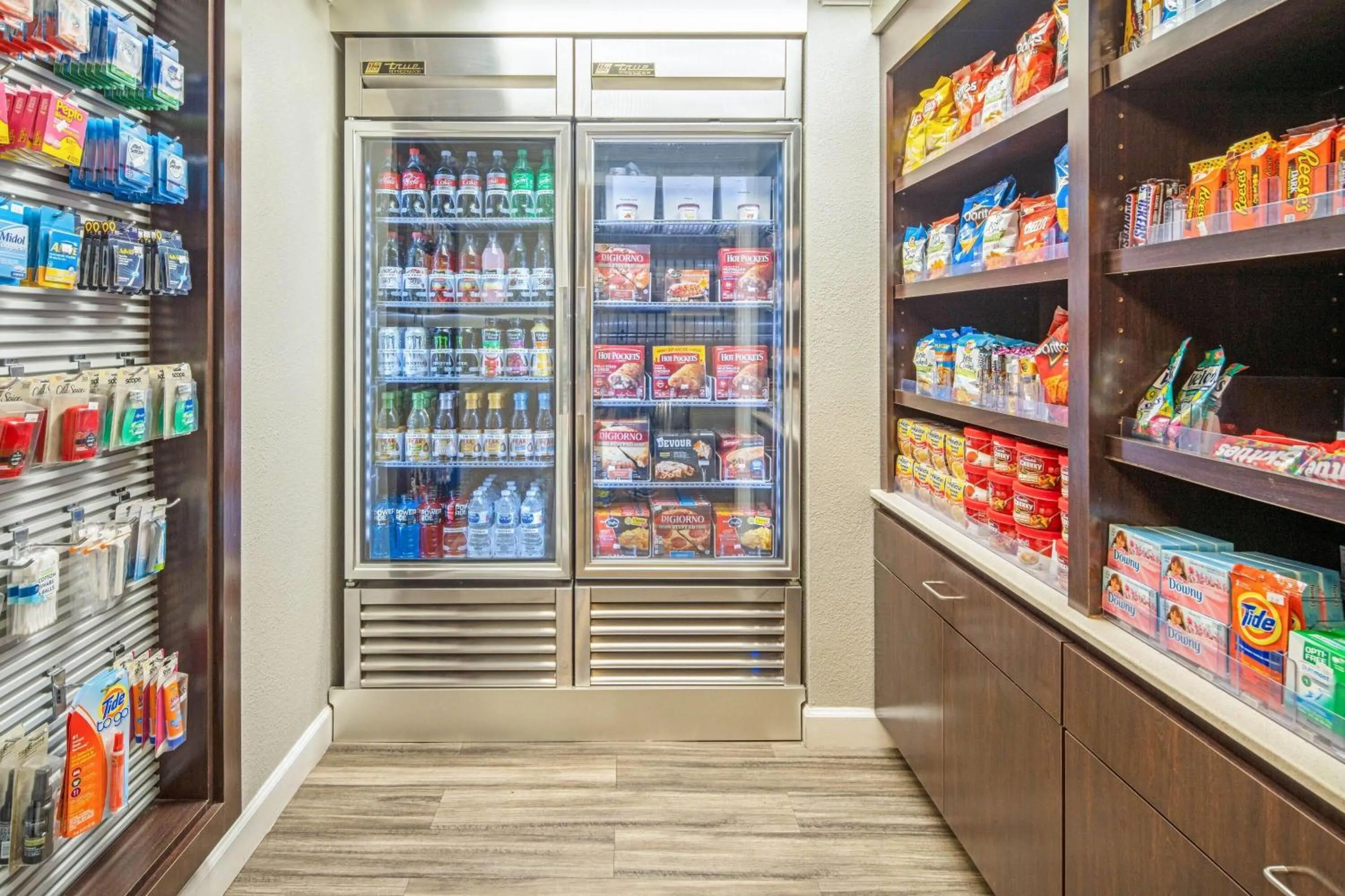 Food and drinks in La Quinta by Wyndham Baton Rouge Siegen Lane