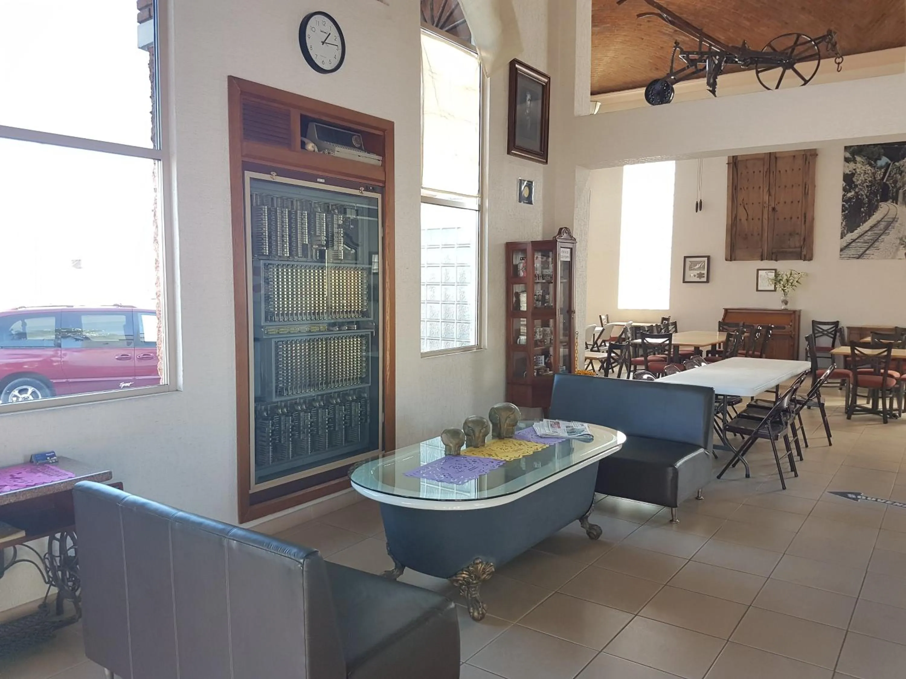 Lobby or reception in State Inn