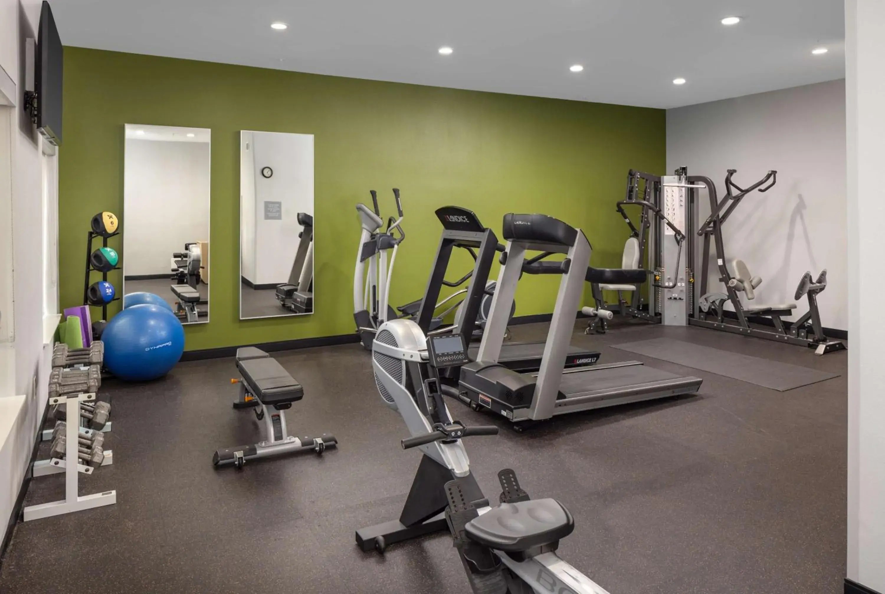 Fitness centre/facilities in Spark by Hilton Houston West Clay Road Fitness centre/facilities in Spark by Hilton Houston West Clay Road