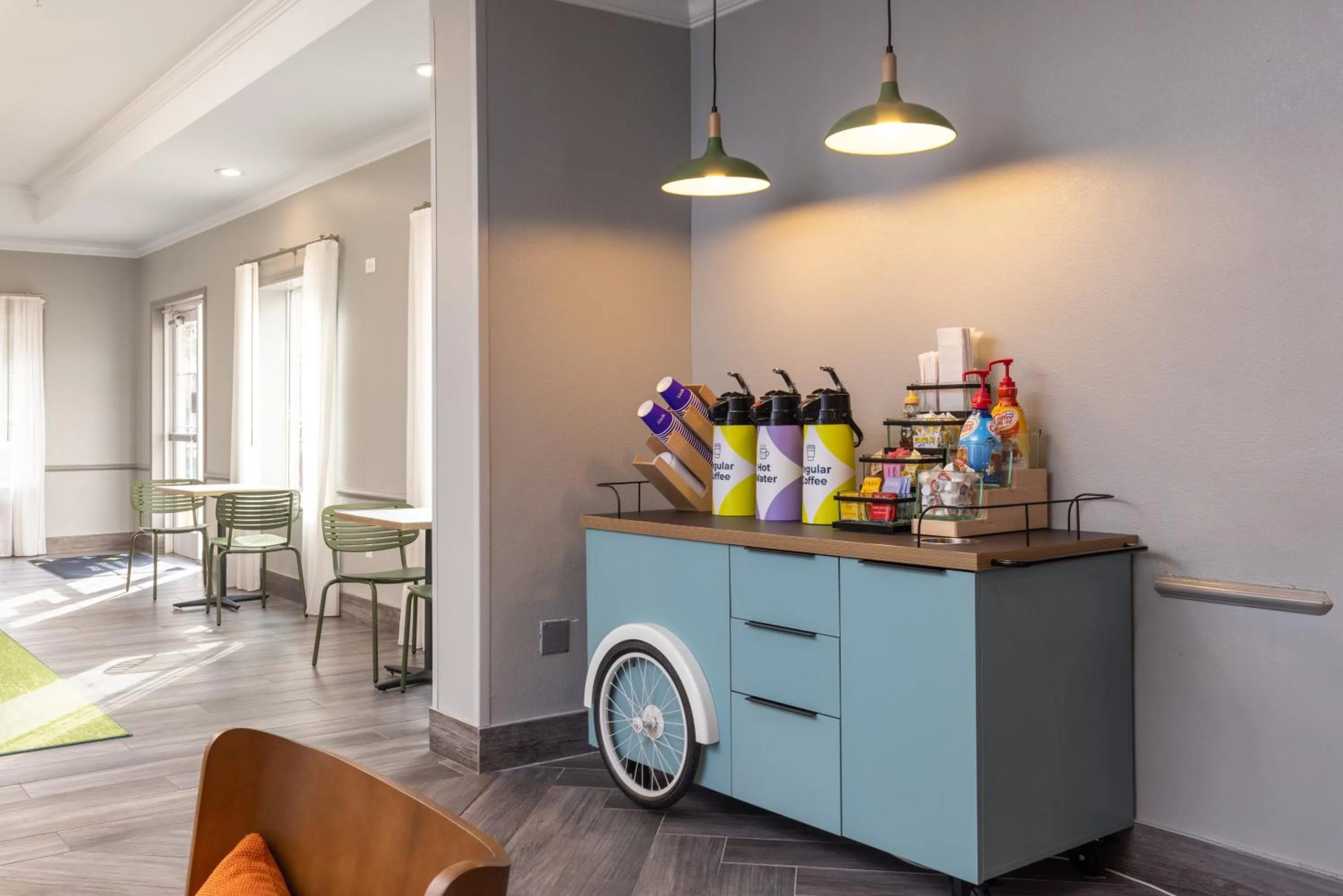 Coffee/tea facilities in Spark by Hilton Houston West Clay Road