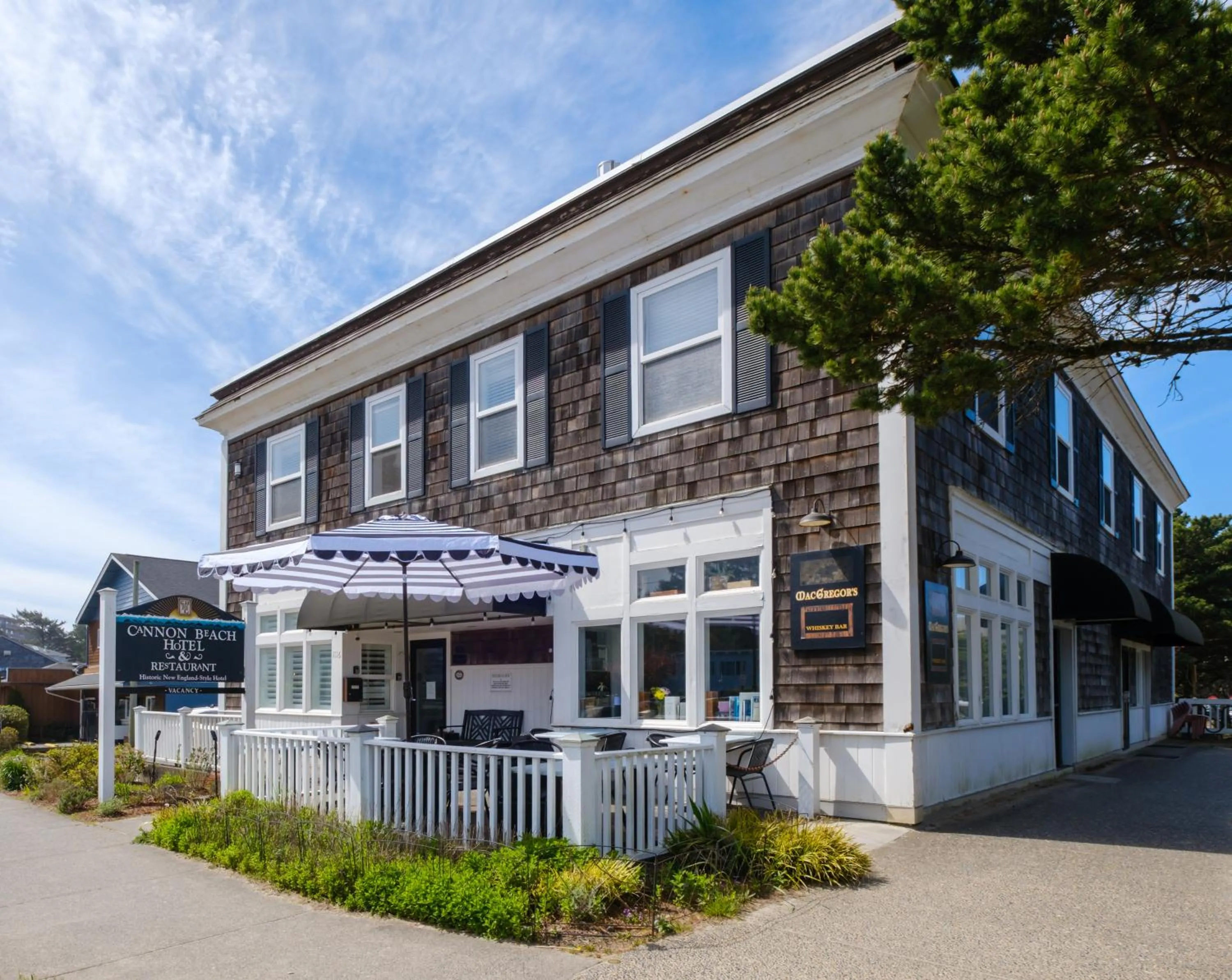 Property building in Cannon Beach Hotel Collection