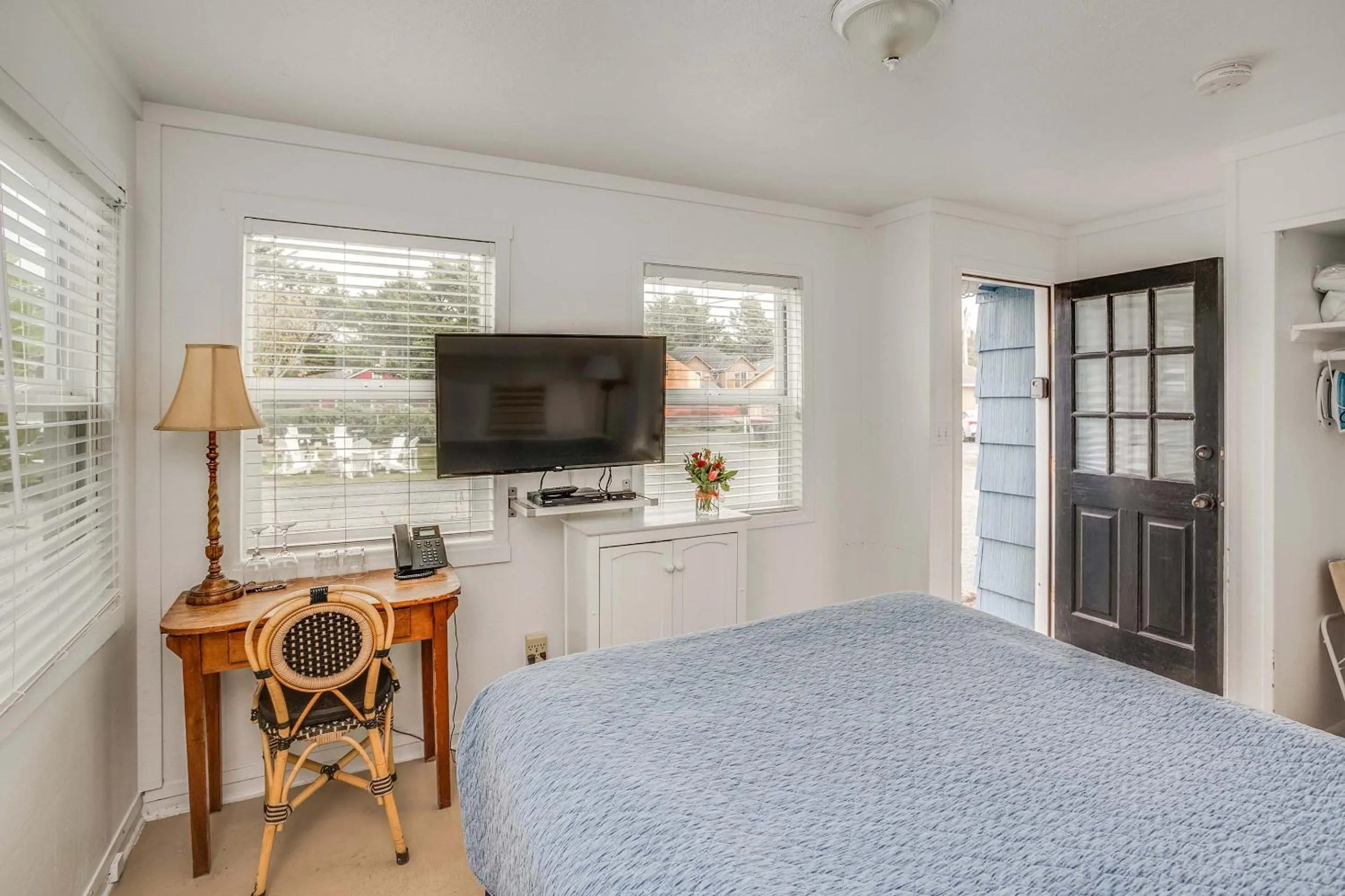 Bed in Cannon Beach Hotel Collection