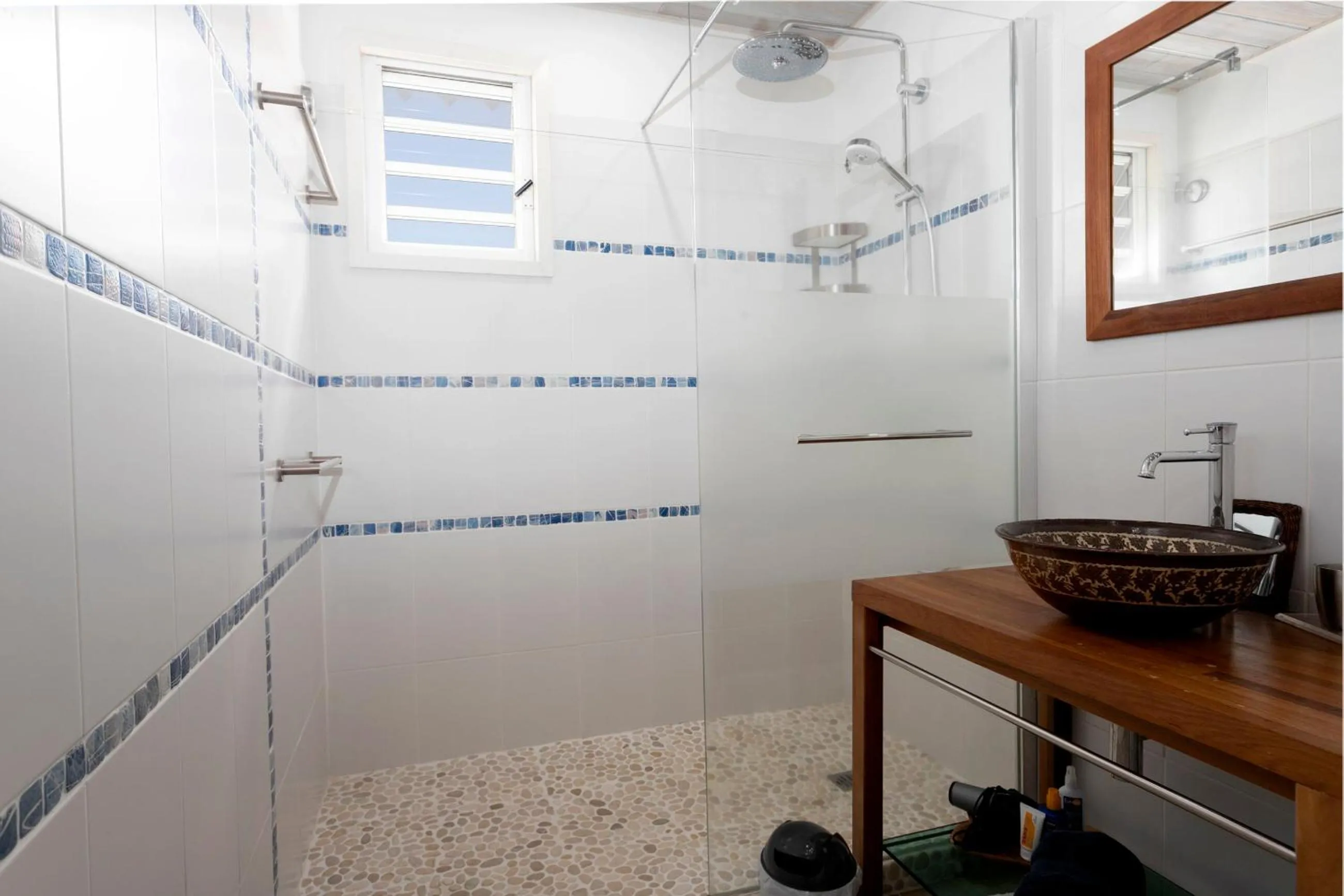 Bathroom in COEUR SUR LA MAIN