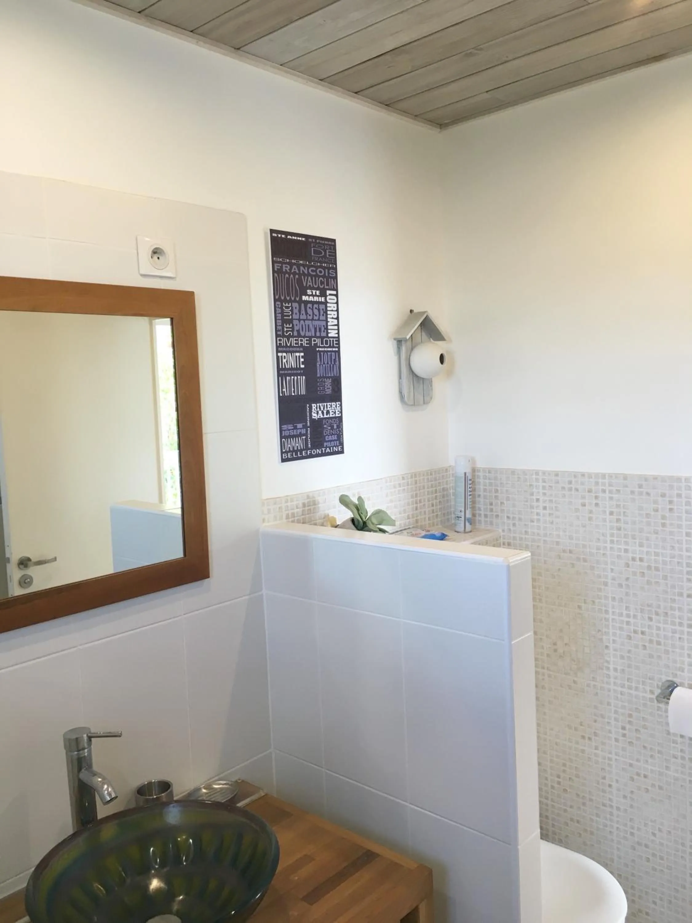 Bathroom in COEUR SUR LA MAIN