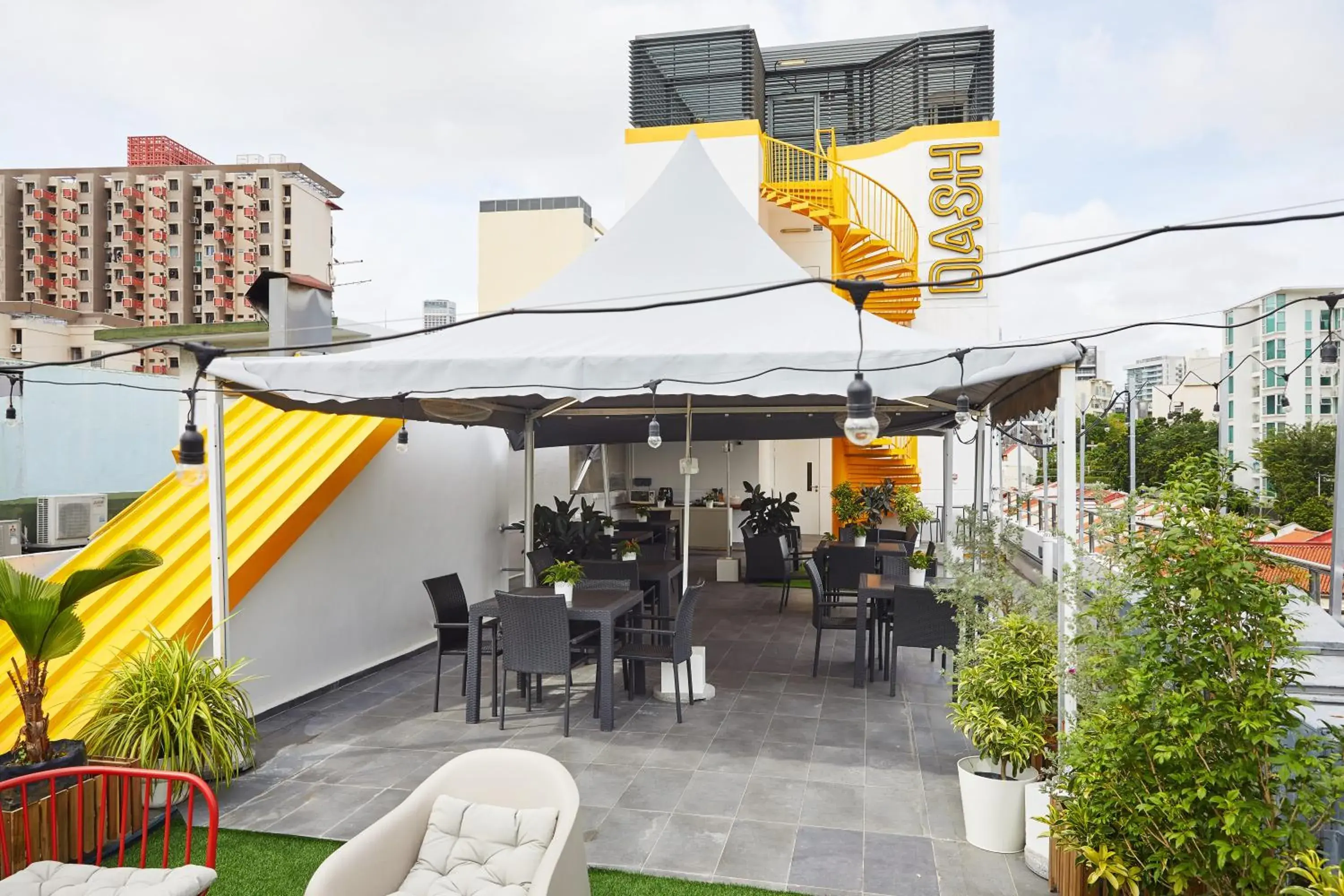 Property building in Dash Living on Mackenzie Property building in Dash Living on Mackenzie