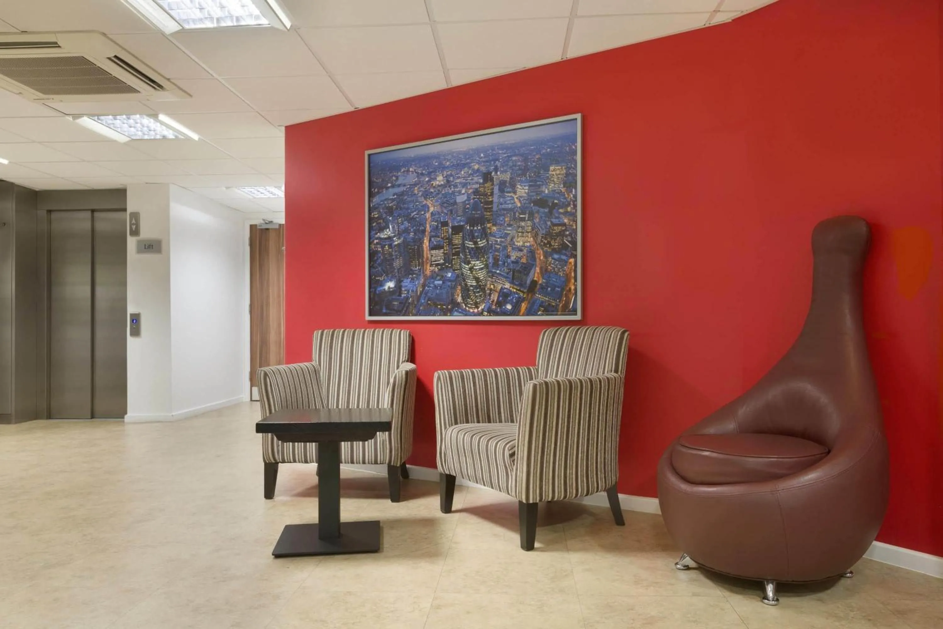 Lobby or reception in Ramada London Stansted Airport