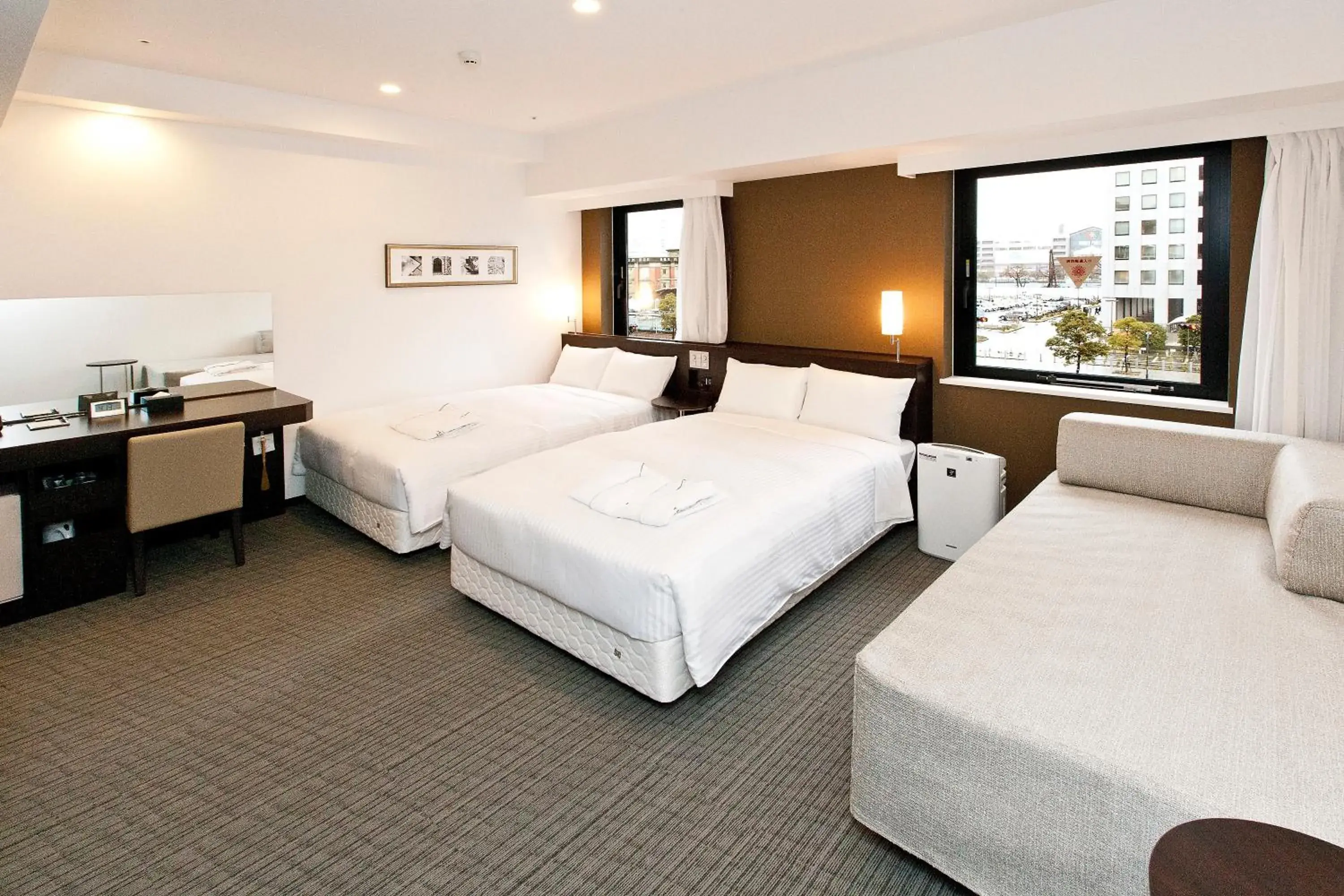 Photo of the whole room, Bed in Sotetsu Fresa Inn Yokohama Sakuragi-cho Photo of the whole room, Bed in Sotetsu Fresa Inn Yokohama Sakuragi-cho