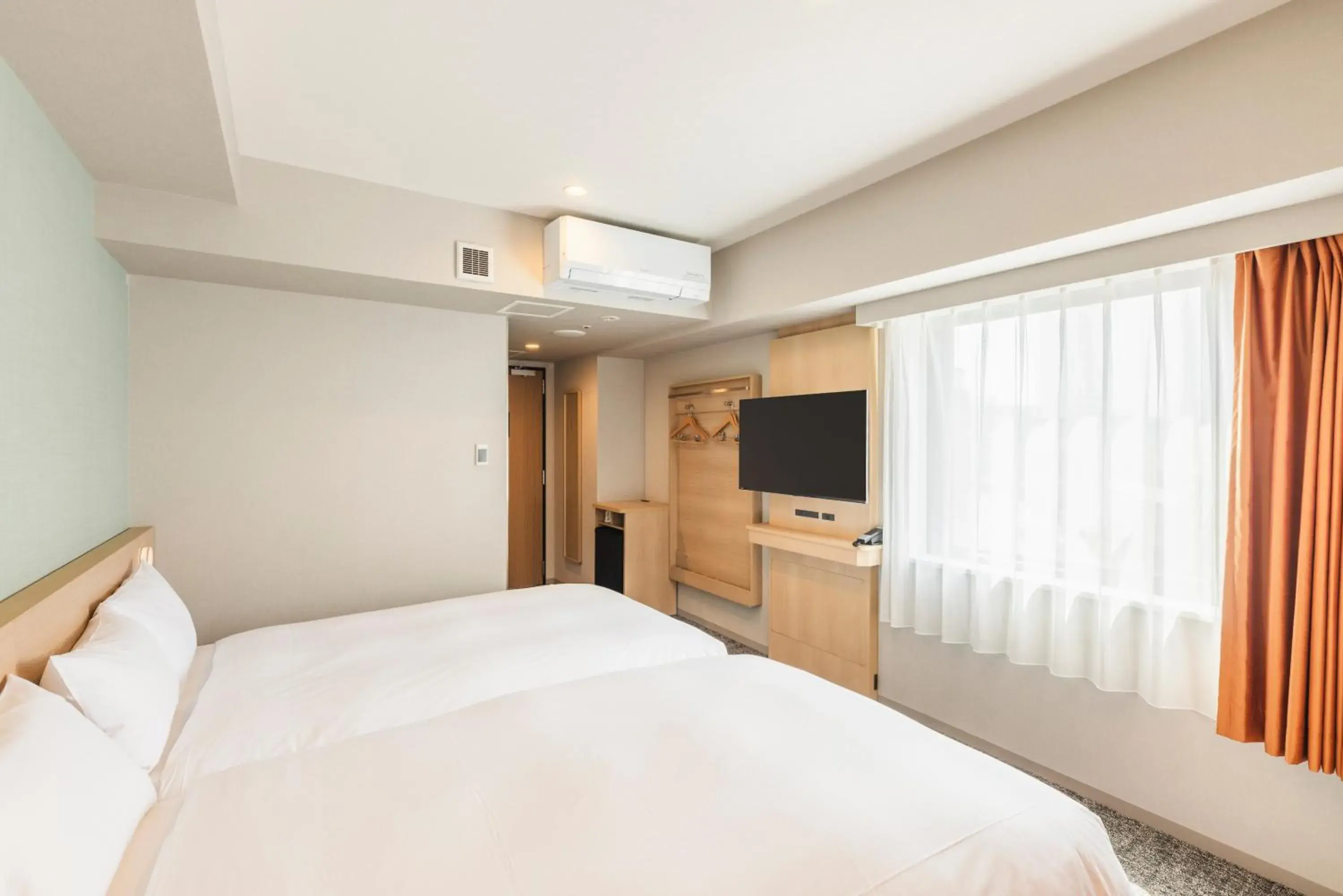 Bellevue Twin Room - single occupancy - Non-Smoking in Sotetsu Fresa Inn Yokohama Sakuragi-cho - Renovated in June 20th 2025 Bellevue Twin Room - single occupancy - Non-Smoking in Sotetsu Fresa Inn Yokohama Sakuragi-cho - Renovated in June 20th 2025