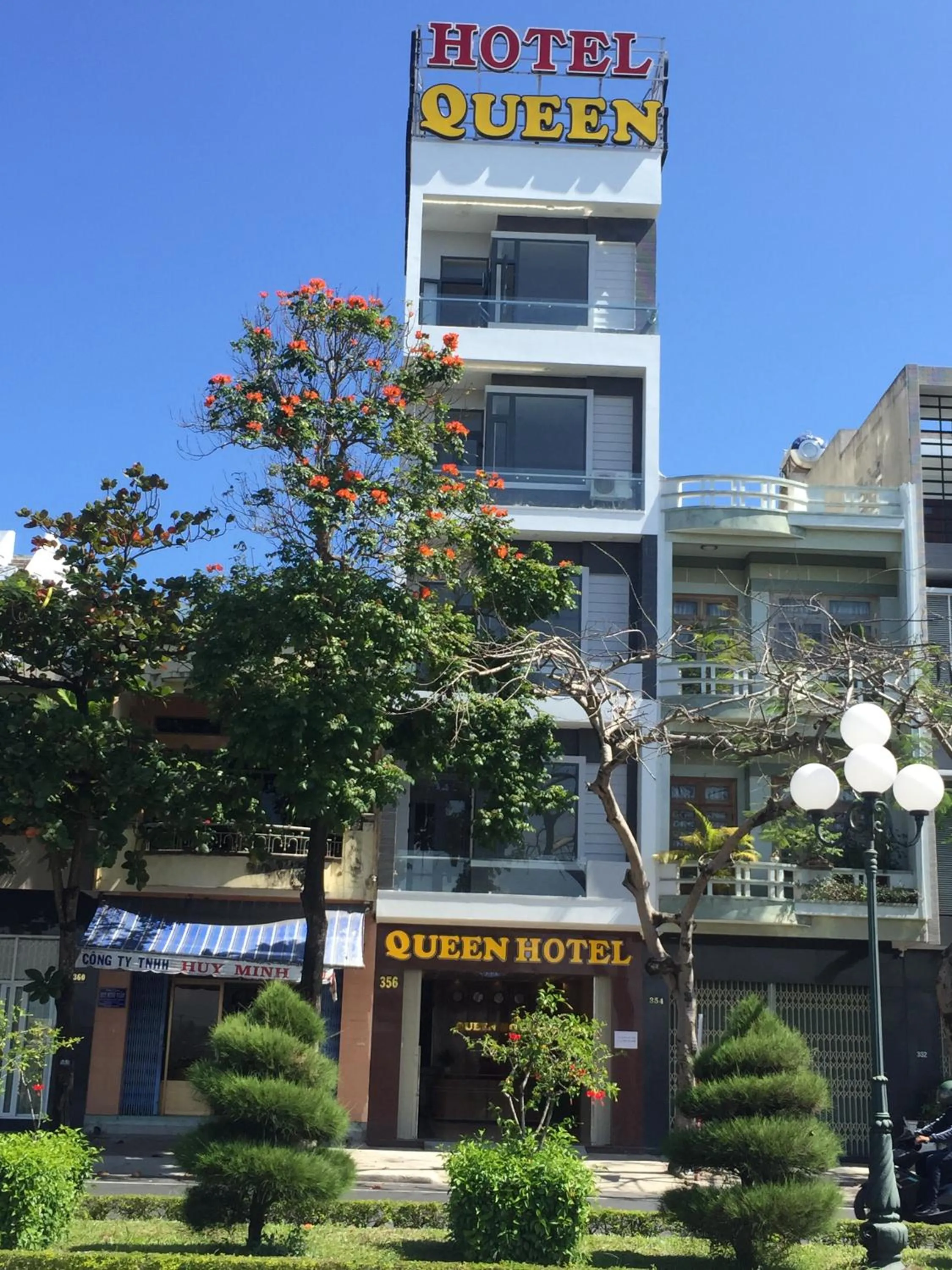 Property building in Queen Hotel