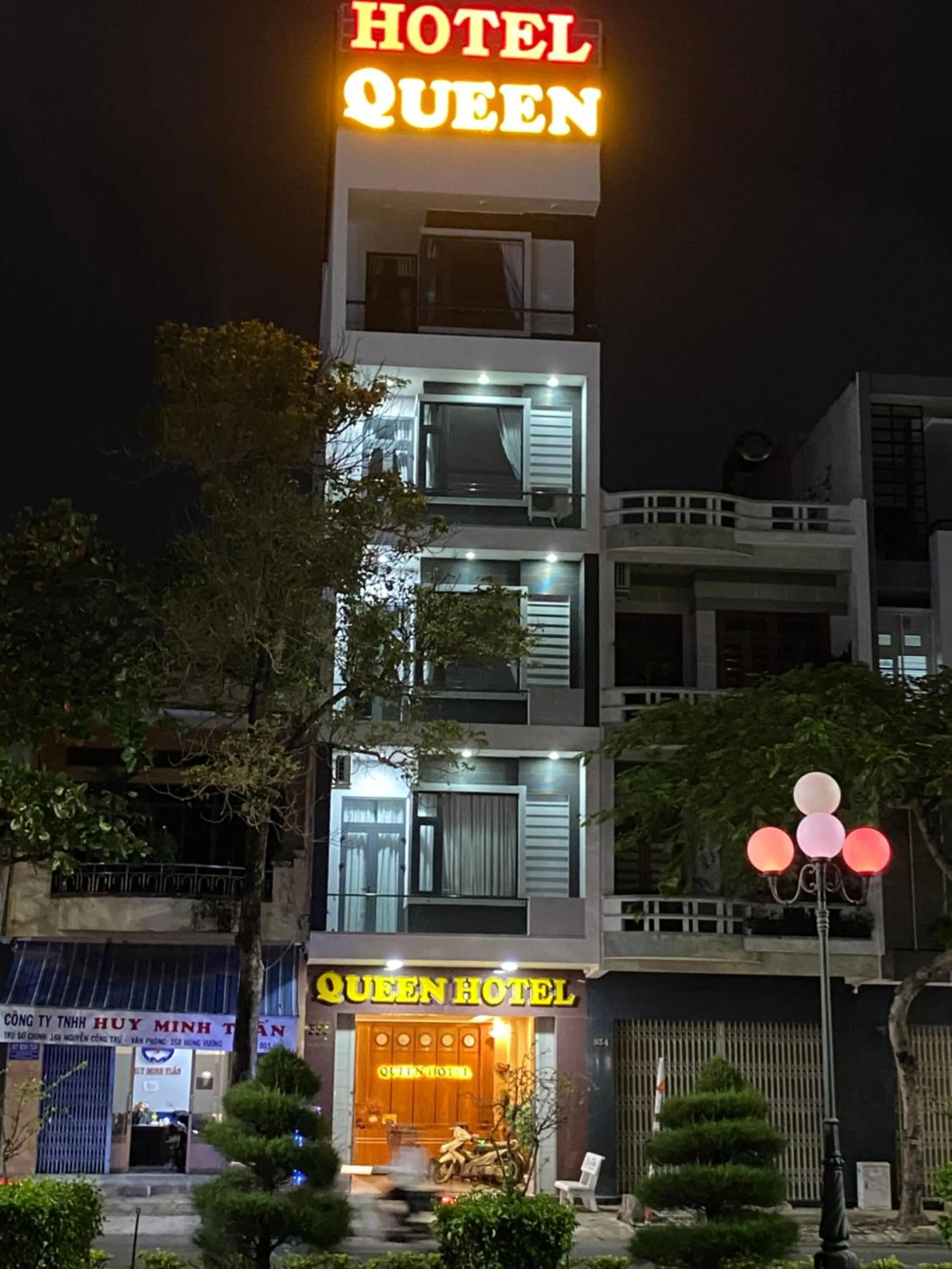 Property building in Queen Hotel