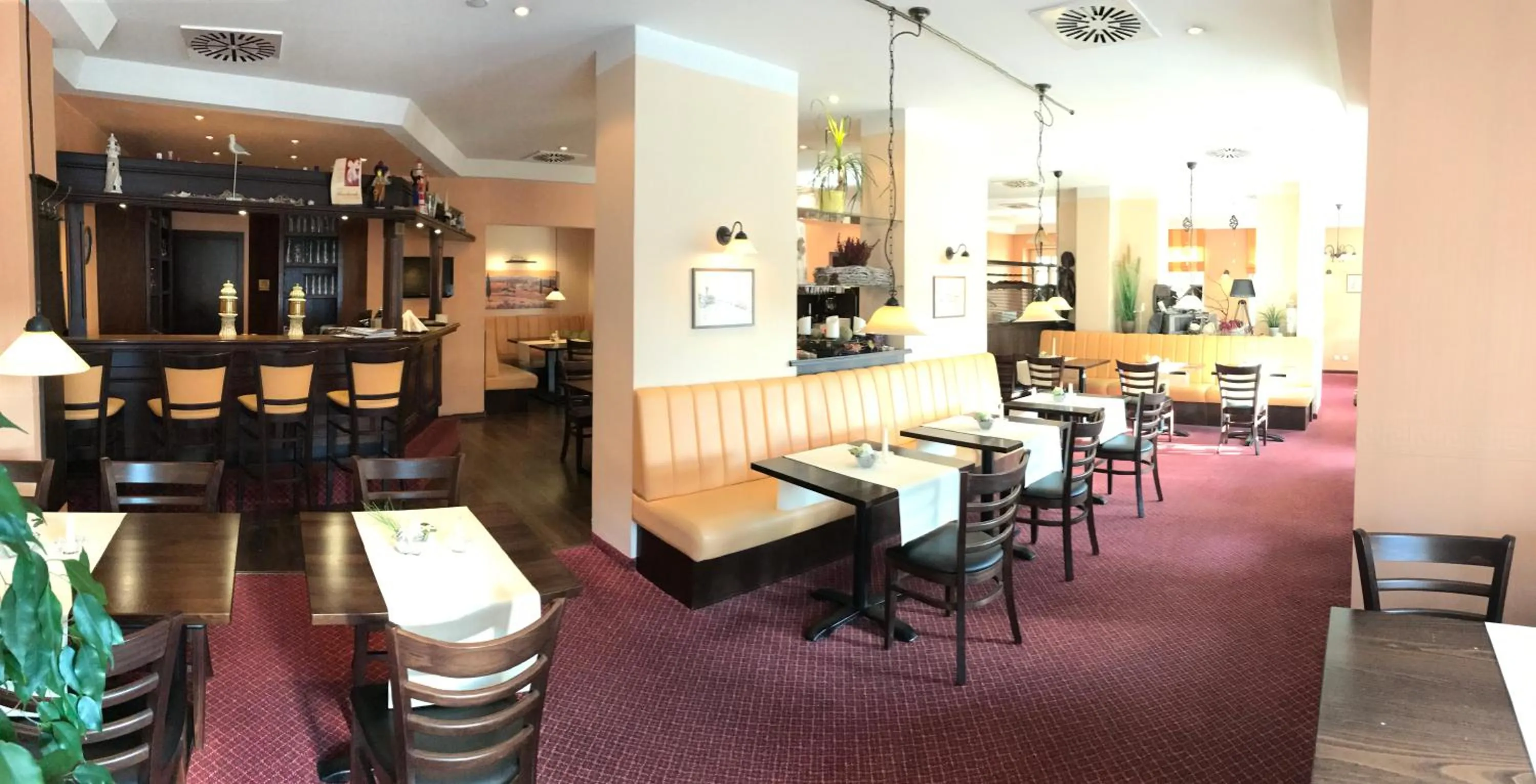 Restaurant/places to eat in Hotel Waldperle