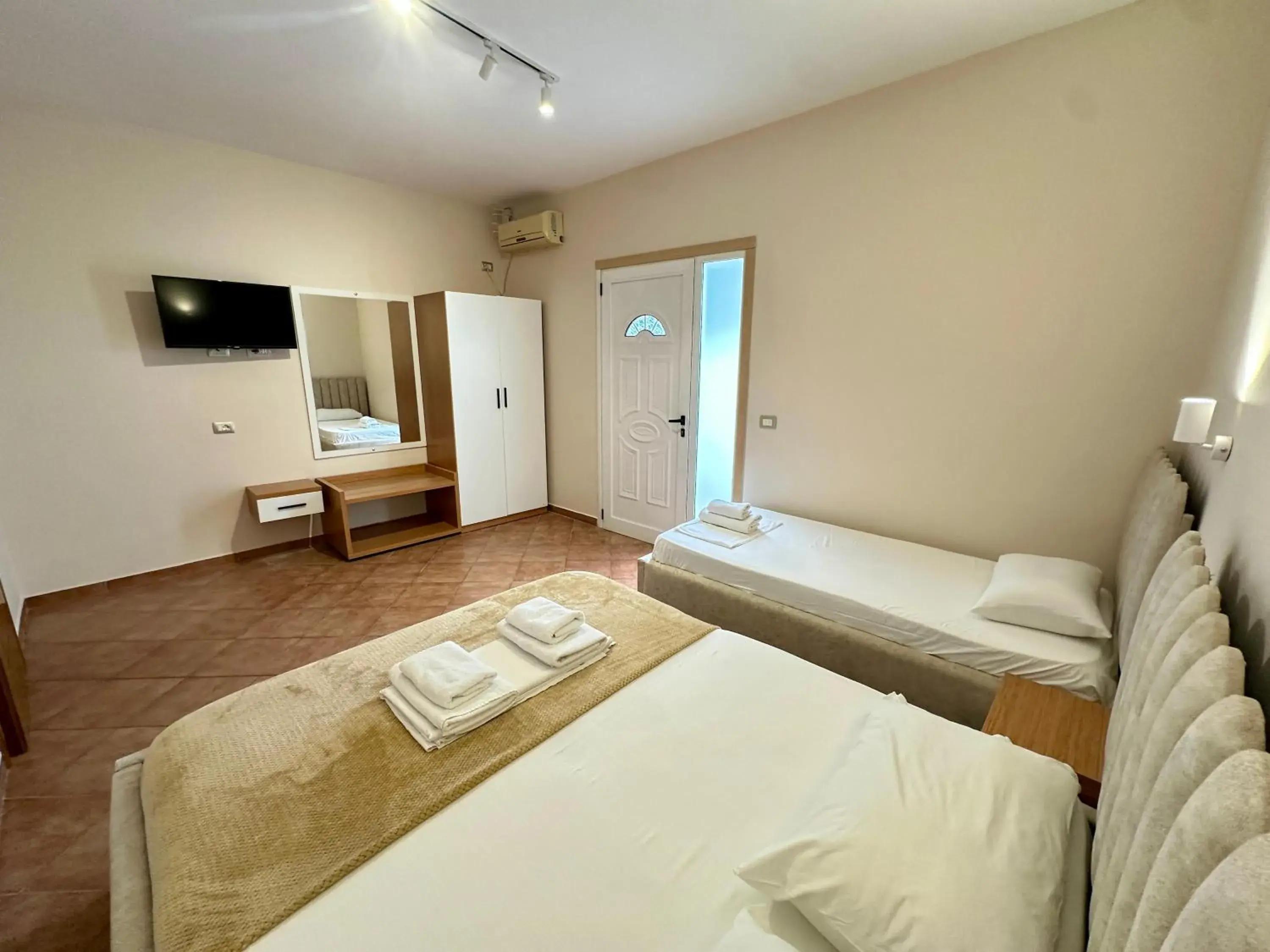 Two-Bedroom Apartment with Balcony in Anel Suites Two-Bedroom Apartment with Balcony in Anel Suites