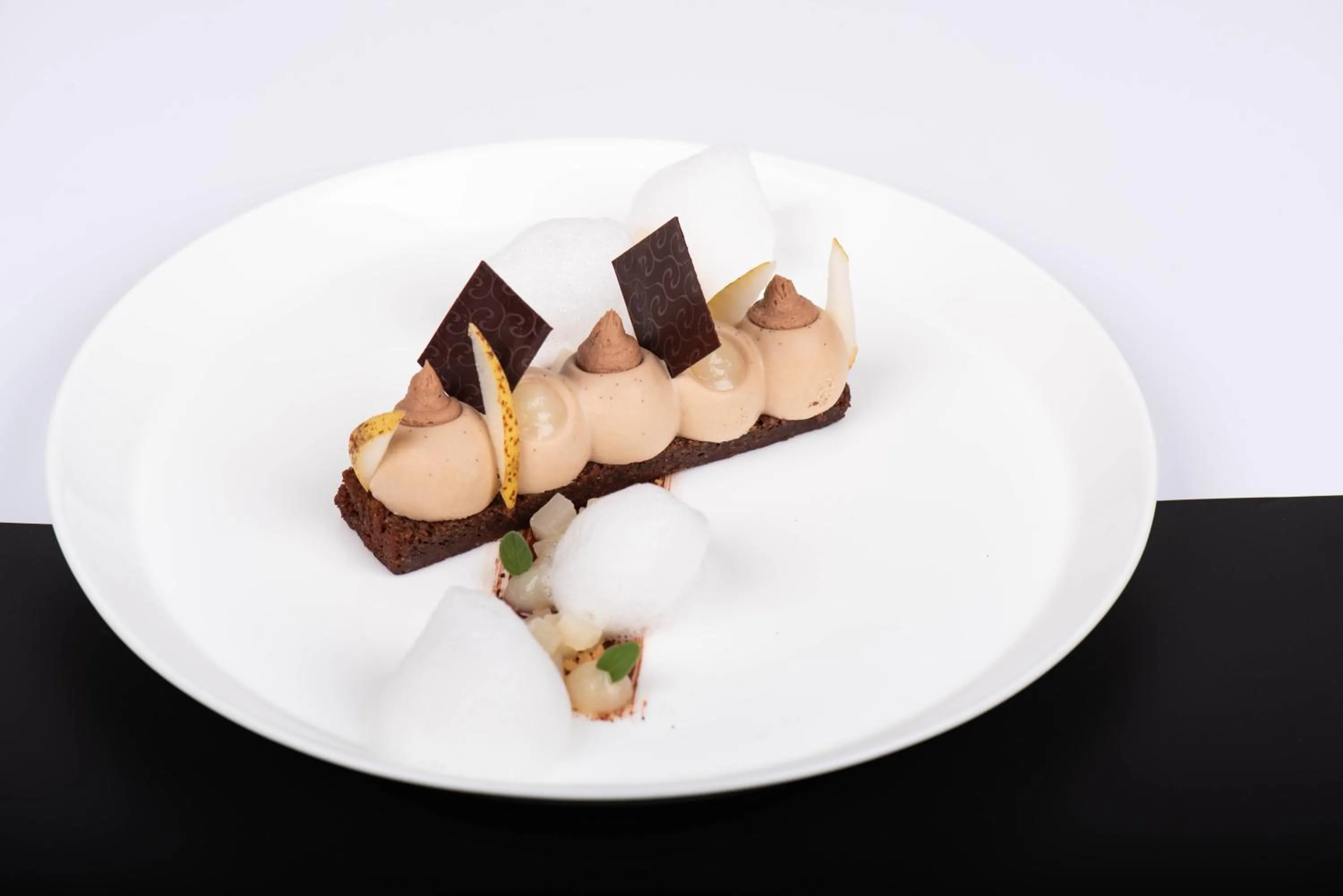 Restaurant/places to eat in Hotel Eira