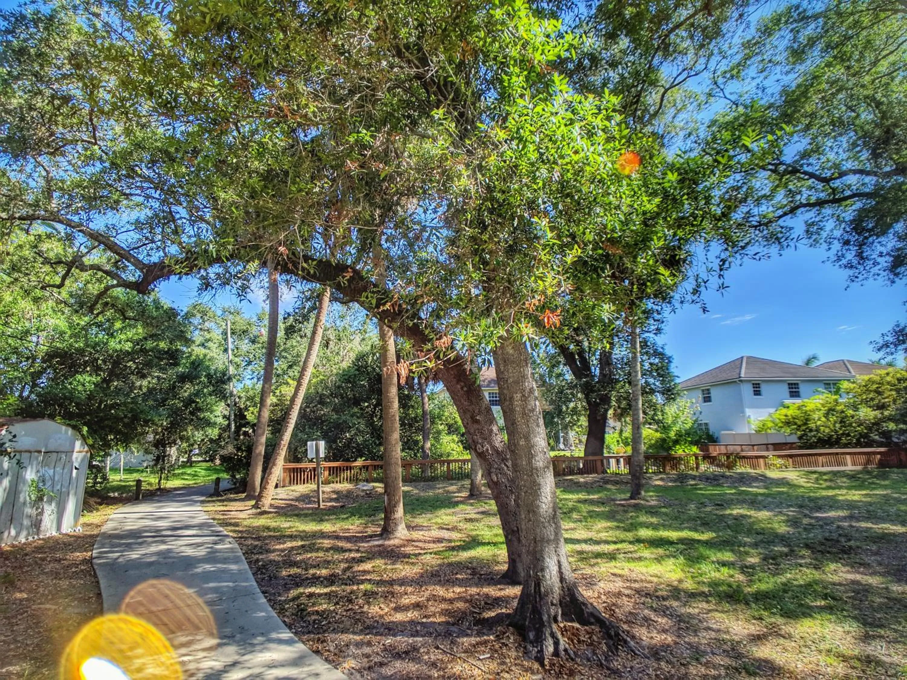 Flamingo Place - One block to Lauderdale Marine Center - 3 bedroom - 2 bath - King bed