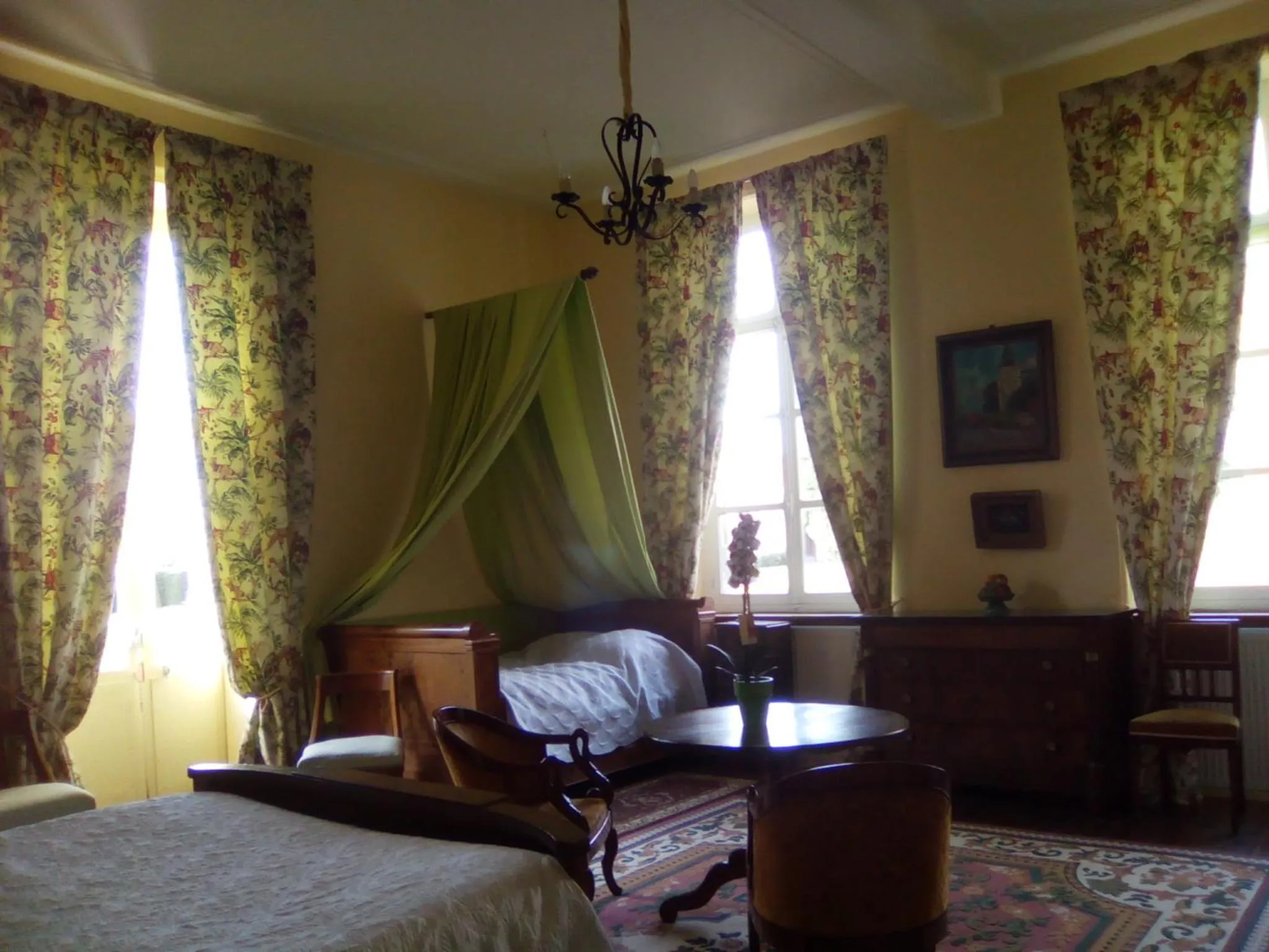 Photo of the whole room, Bed in Chambres d'hôtes & Gîtes du Château de Grand Rullecourt