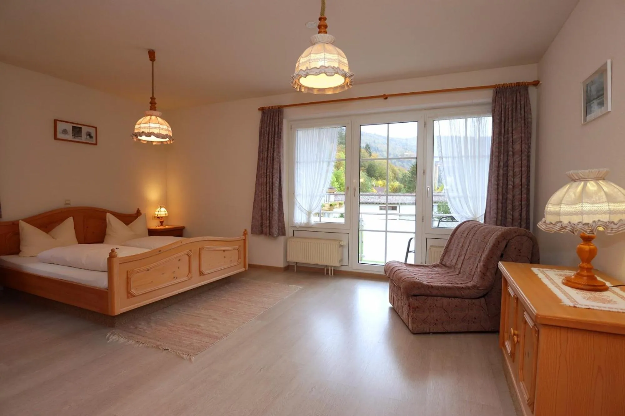 Bedroom, Bed in Landgasthaus Kurz Hotel & Restaurant am Feldberg - Schwarzwald