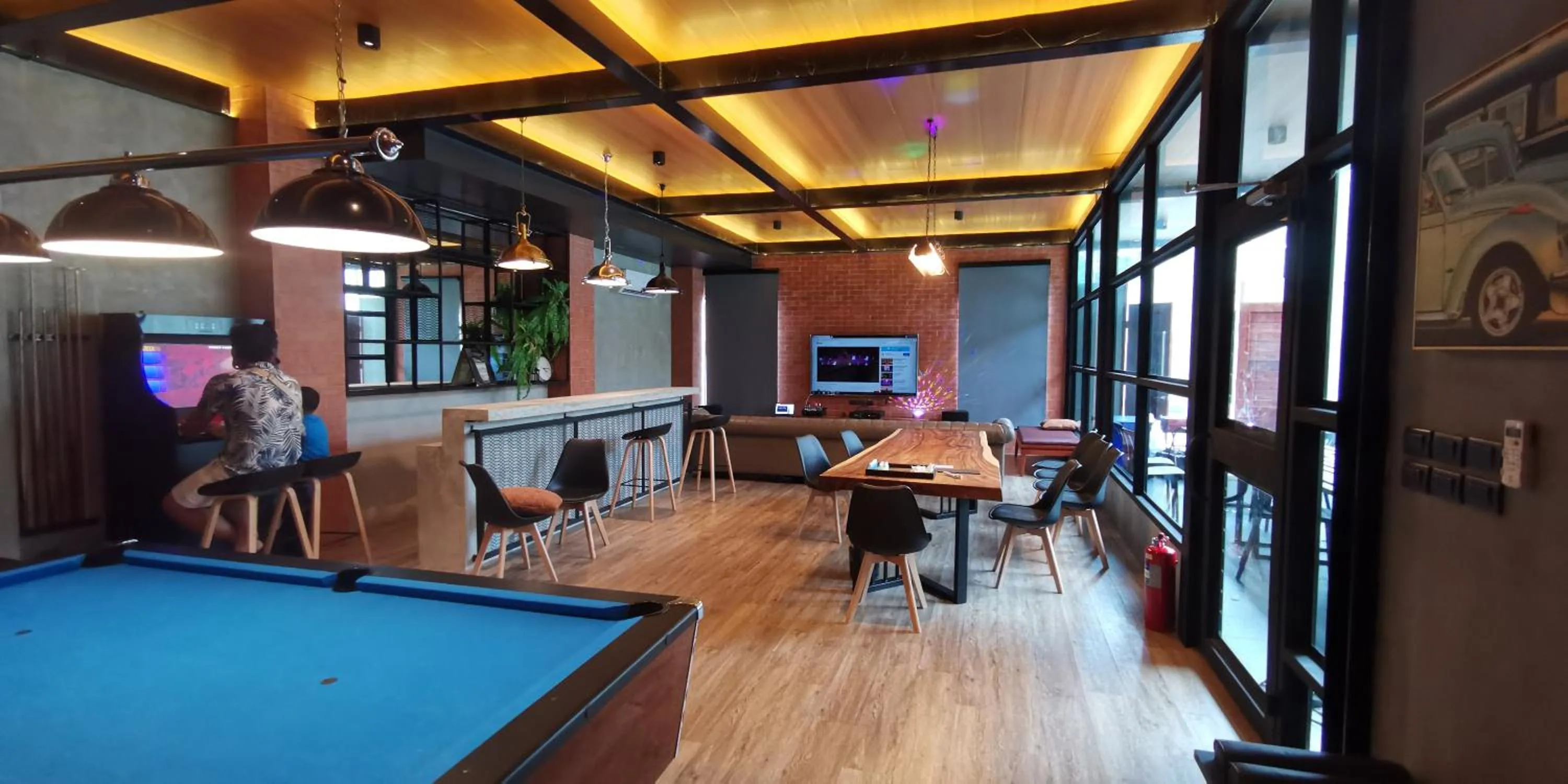 Billiard in Dojo pool villa