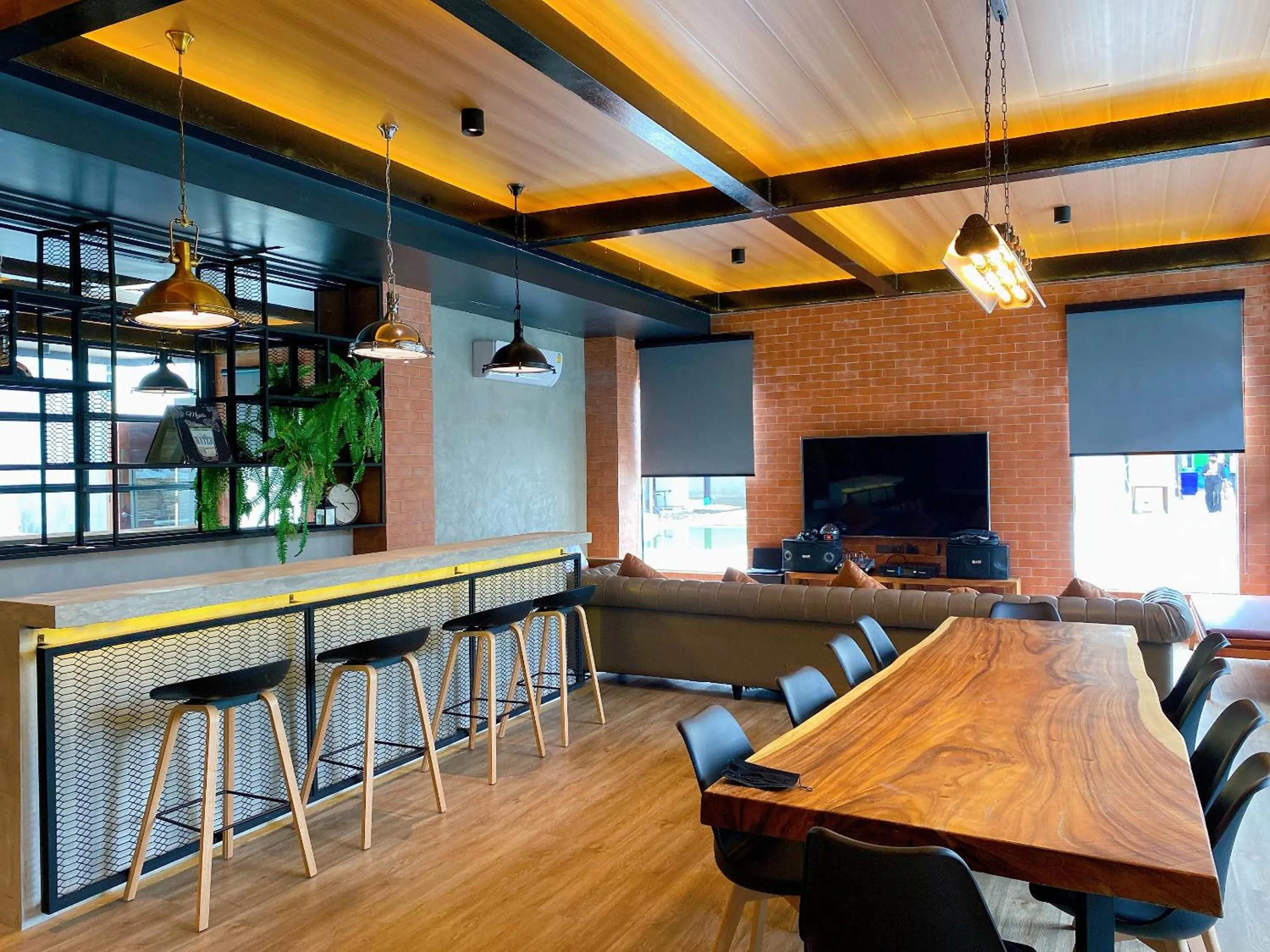 TV and multimedia in Dojo pool villa