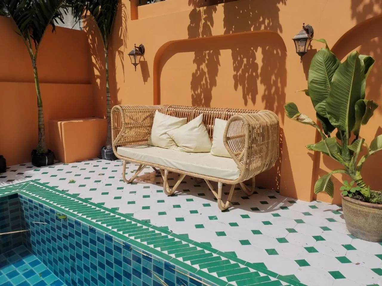 Seating area in Dojo pool villa