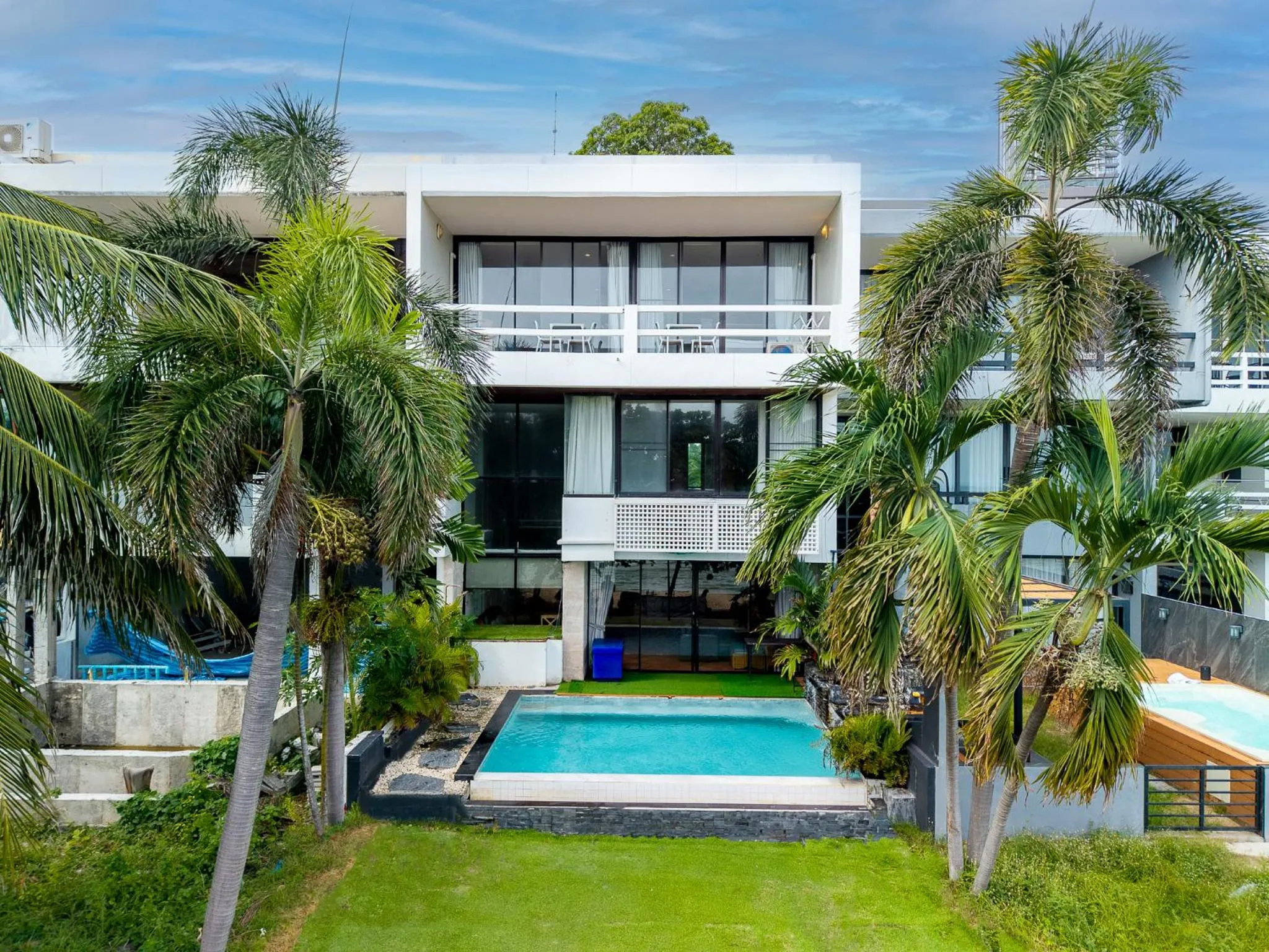 Property building in Dojo pool villa