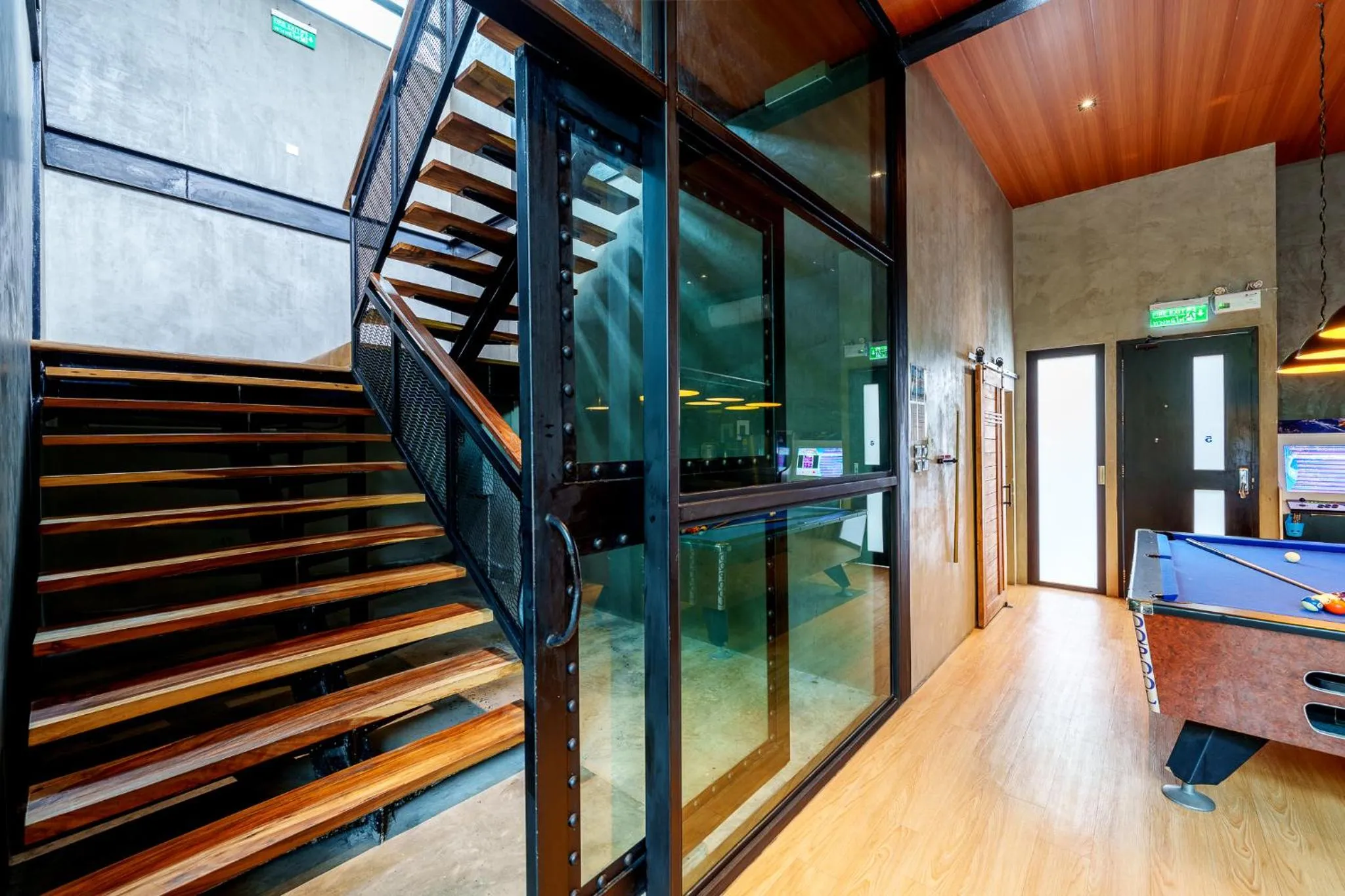 TV and multimedia in Dojo pool villa