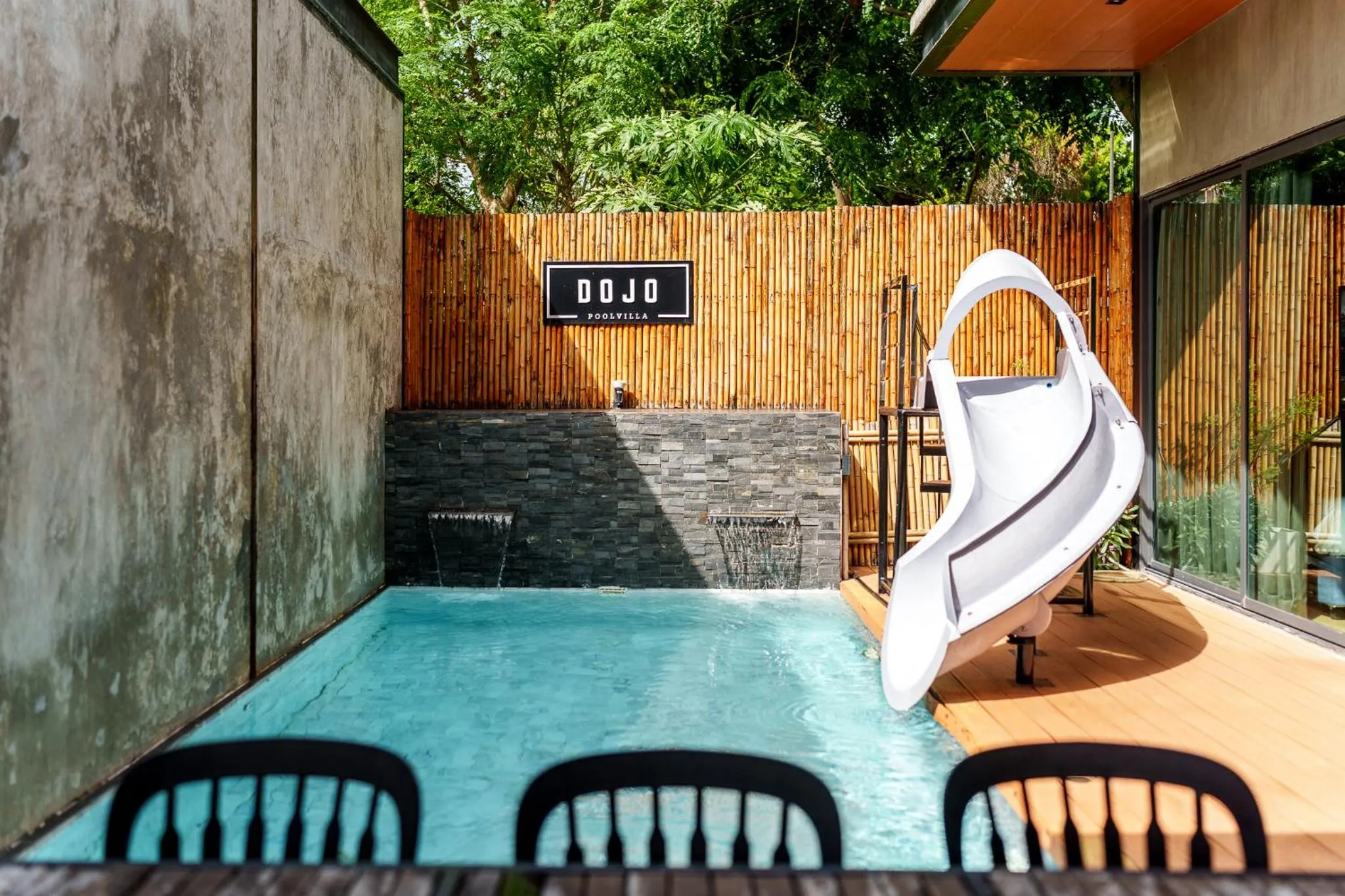 Swimming pool in Dojo pool villa