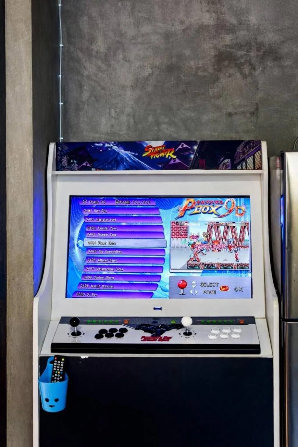 Game Room in Dojo pool villa