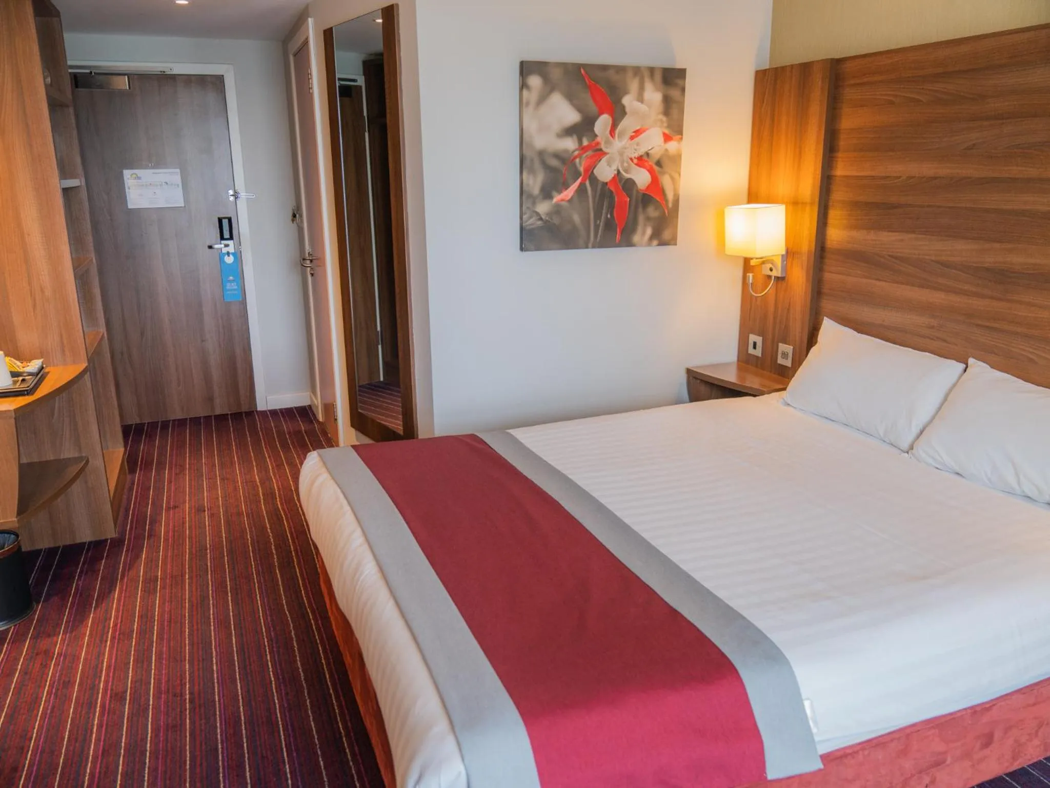 Bedroom, Bed in Days Inn Wetherby