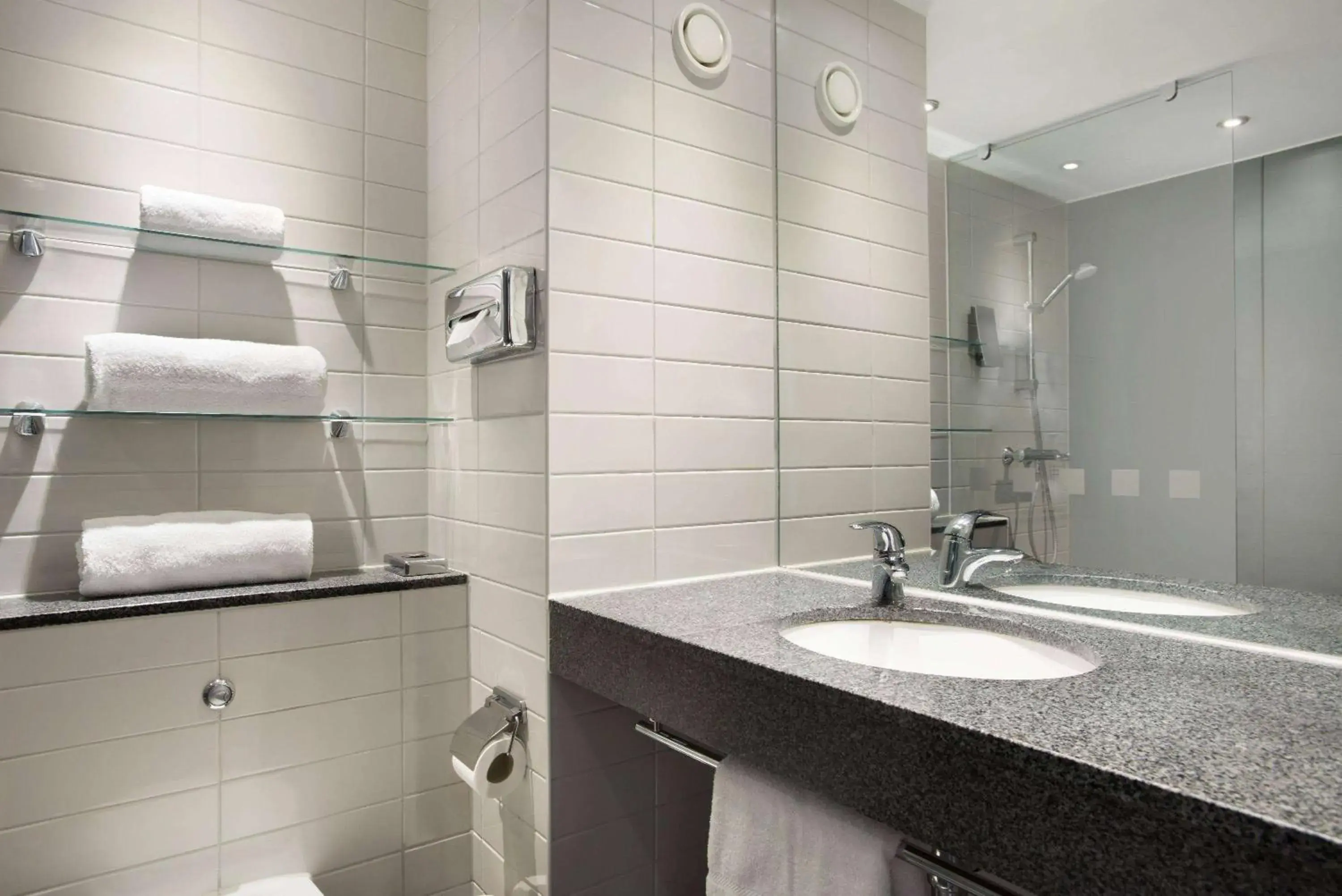 Photo of the whole room in Days Inn Wetherby Photo of the whole room in Days Inn Wetherby