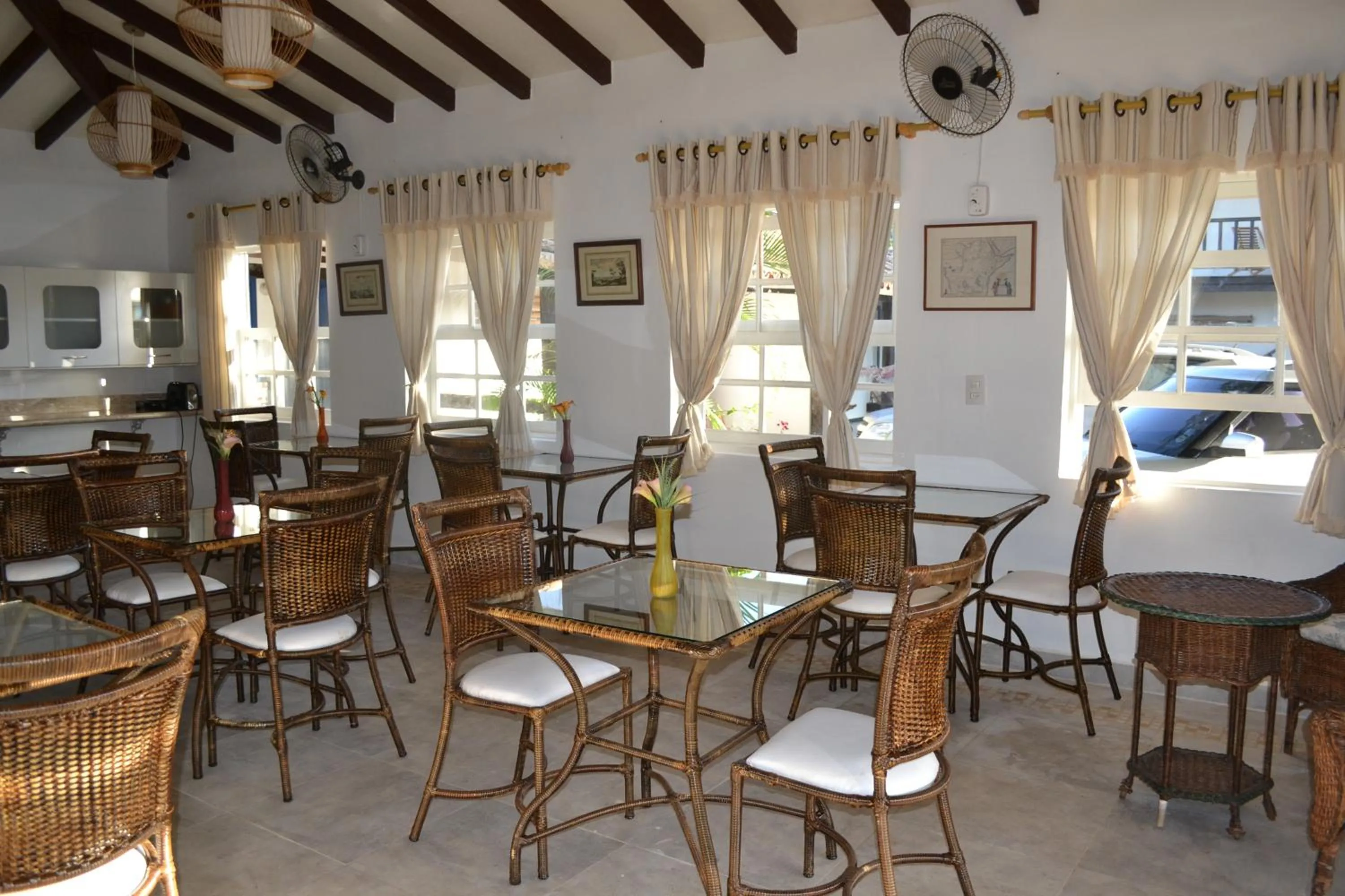 Restaurant/places to eat in Pousada Maria Farinha