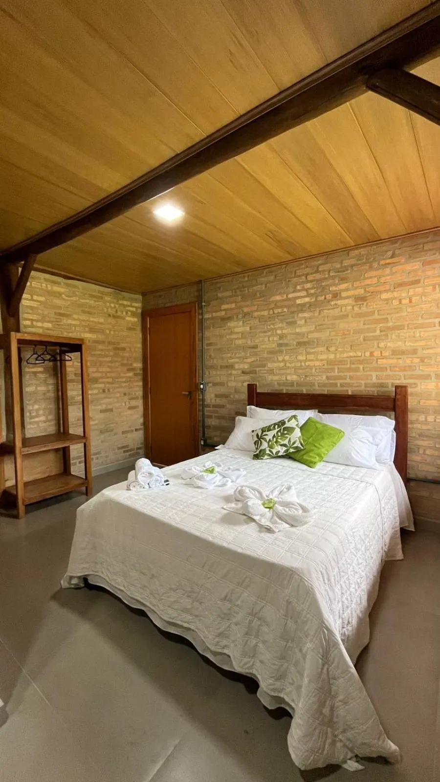 wardrobe, Bed in Vila das Mangabeiras Corumbau