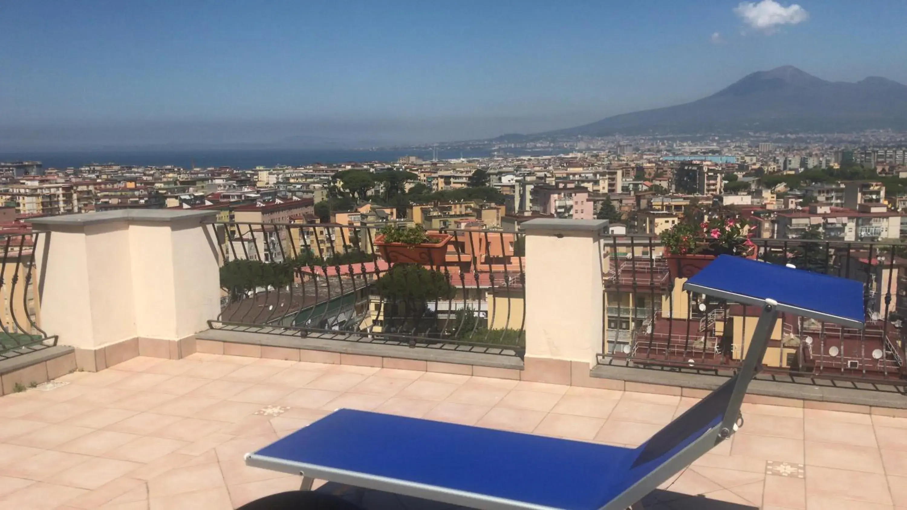 Quadruple Room with Terrace - single occupancy in B&b La Magnolia Quadruple Room with Terrace - single occupancy in B&b La Magnolia