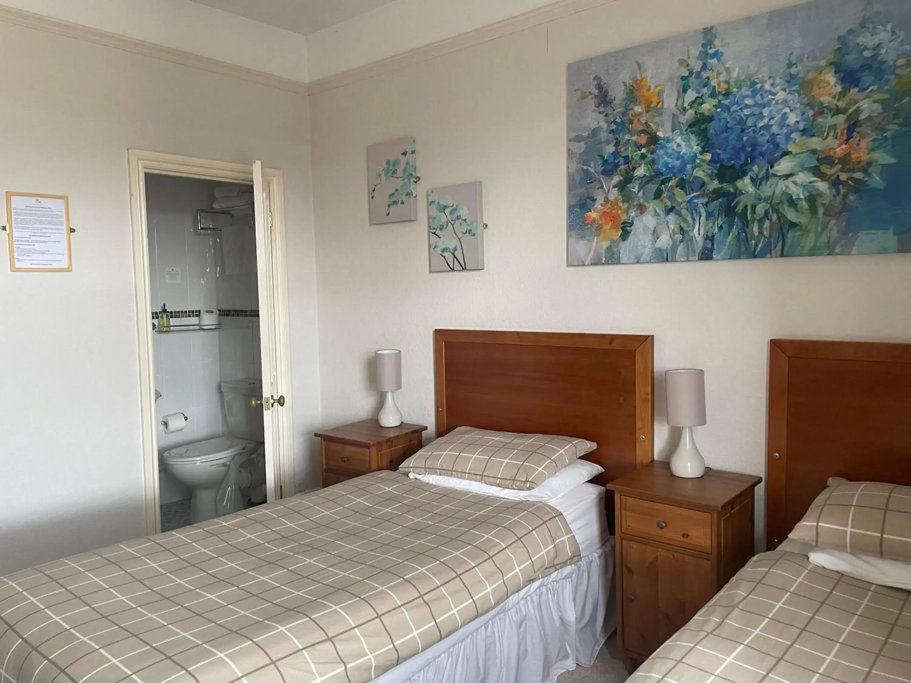 Bedroom, Bed in Highland Moors Bedroom, Bed in Highland Moors