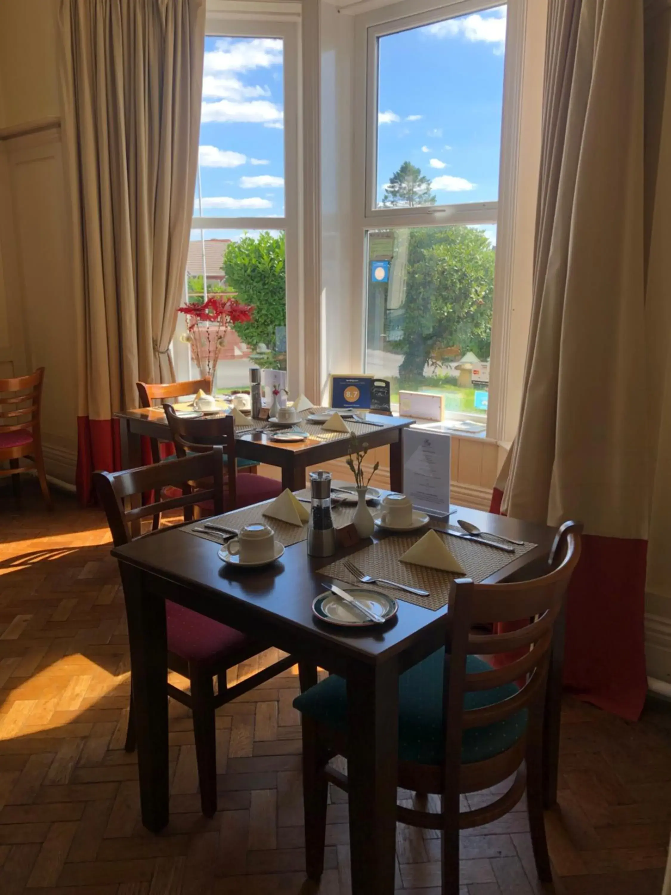 Restaurant/places to eat in Highland Moors Restaurant/places to eat in Highland Moors